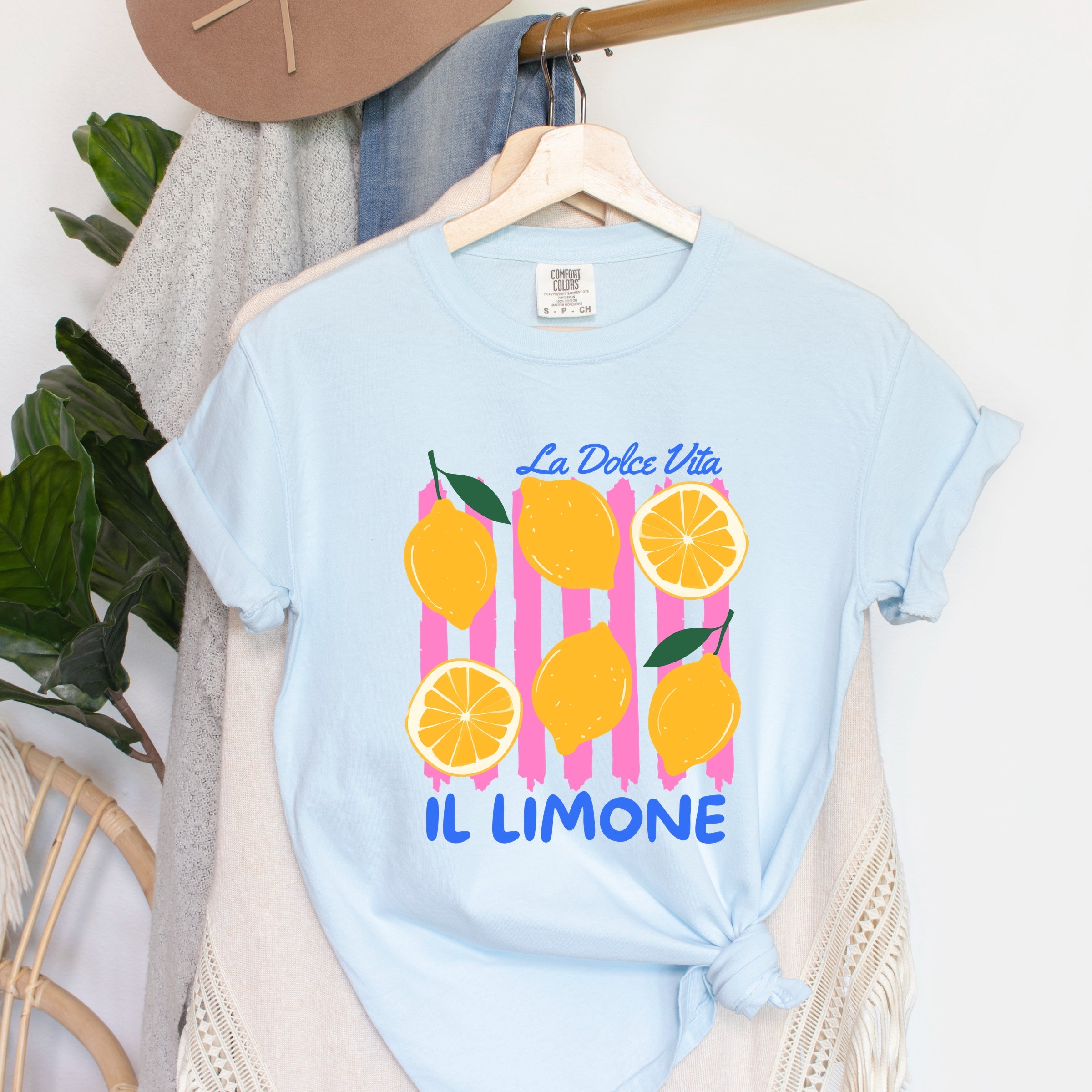 La Dolce Vita Lemons - Women's Garment Dyed Graphic T-Shirt