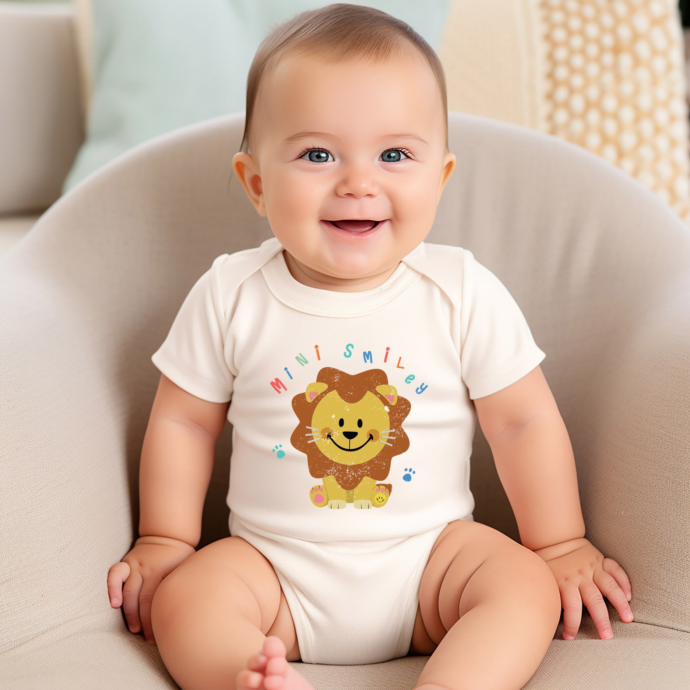 Mini Smiley Lion Paws - Baby Short Sleeve Graphic Bodysuit