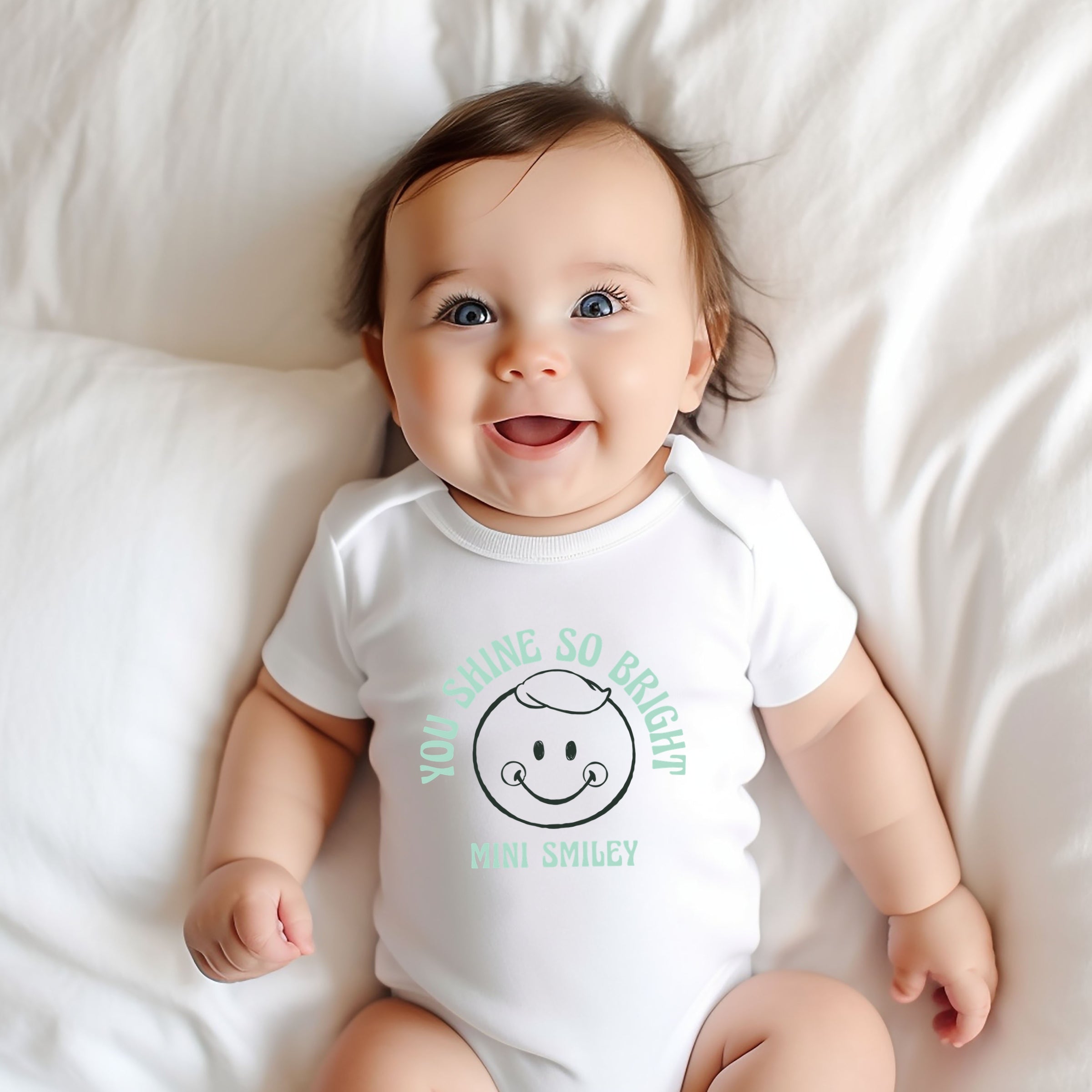 Mini Smiley You Shine So Bright - Baby Short Sleeve Graphic Bodysuit