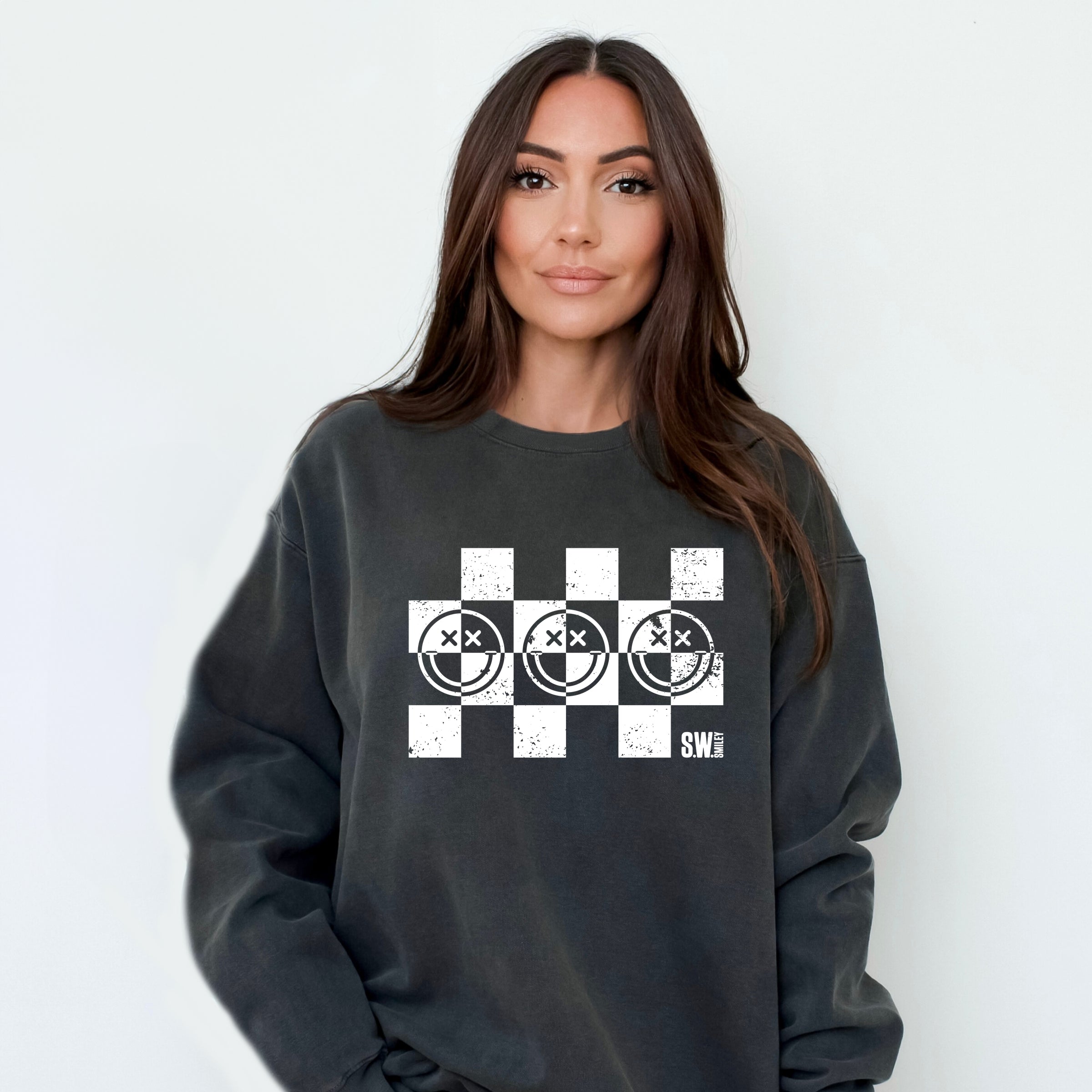 S.W.Smiley Checkered X Face - Women's Garment Dyed Graphic Sweatshirt