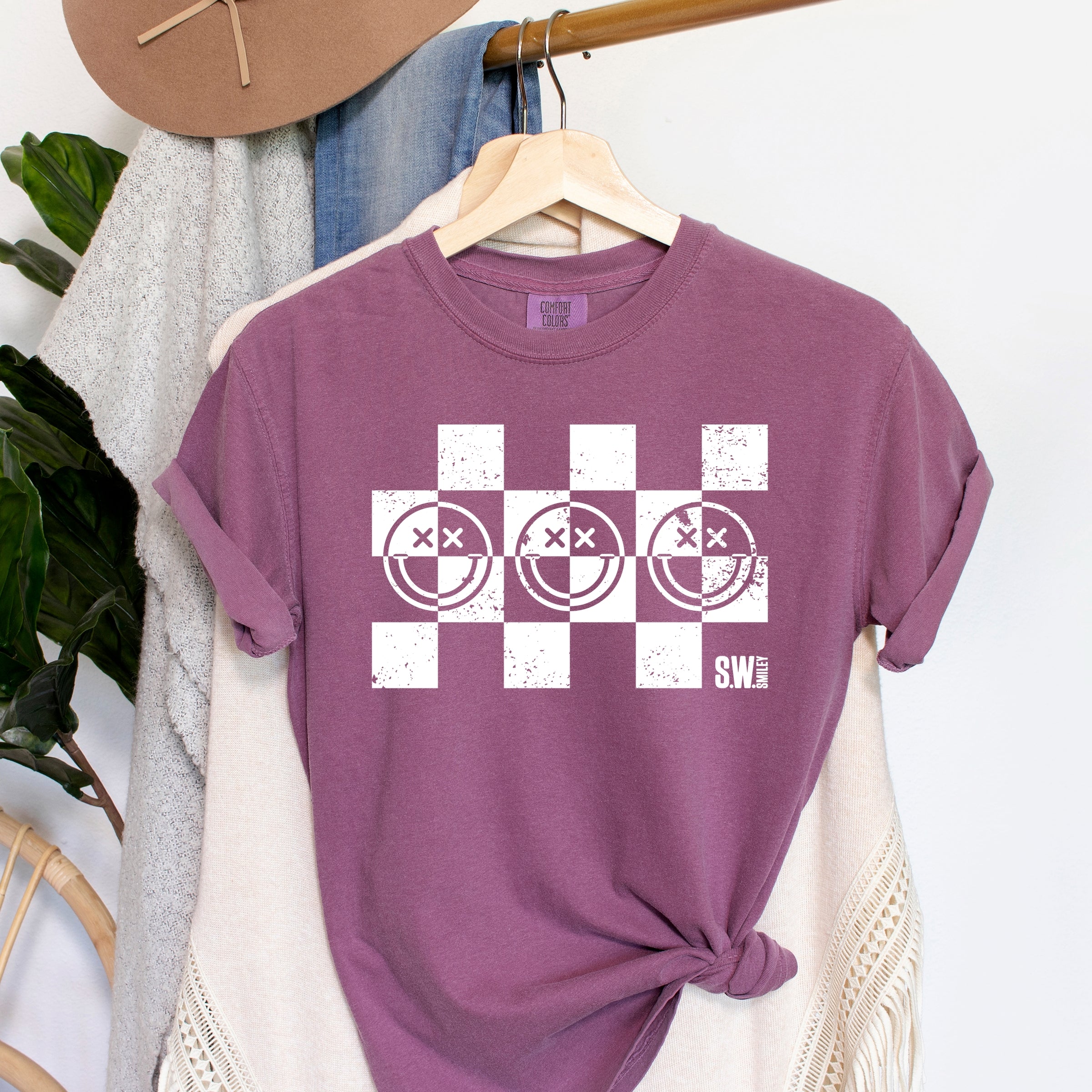S.W.Smiley Checkered X Face - Women's Garment Dyed Graphic T-Shirt