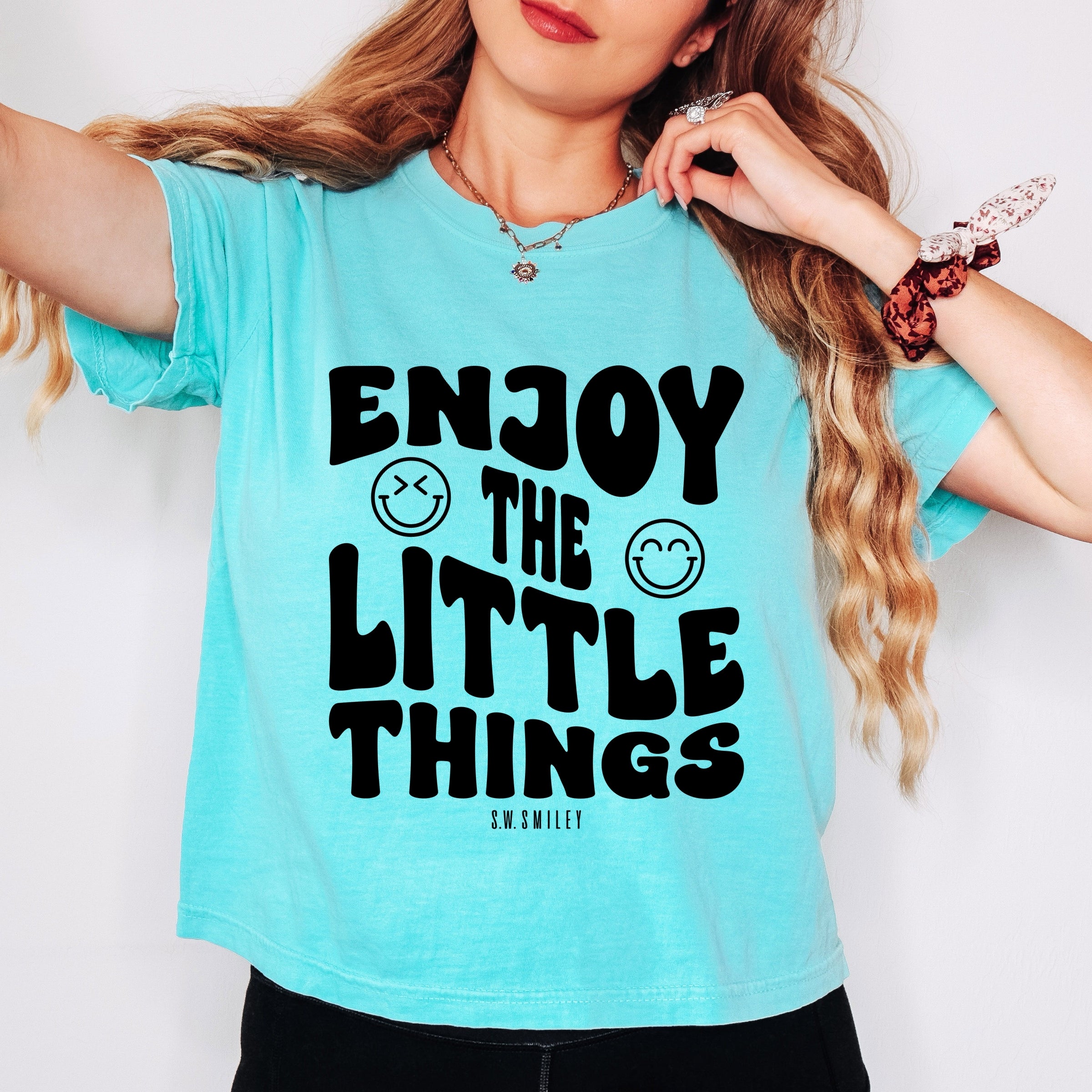 S.W.Smiley Enjoy The Little Things - Women's Boxy Crop Top Graphic T-Shirt
