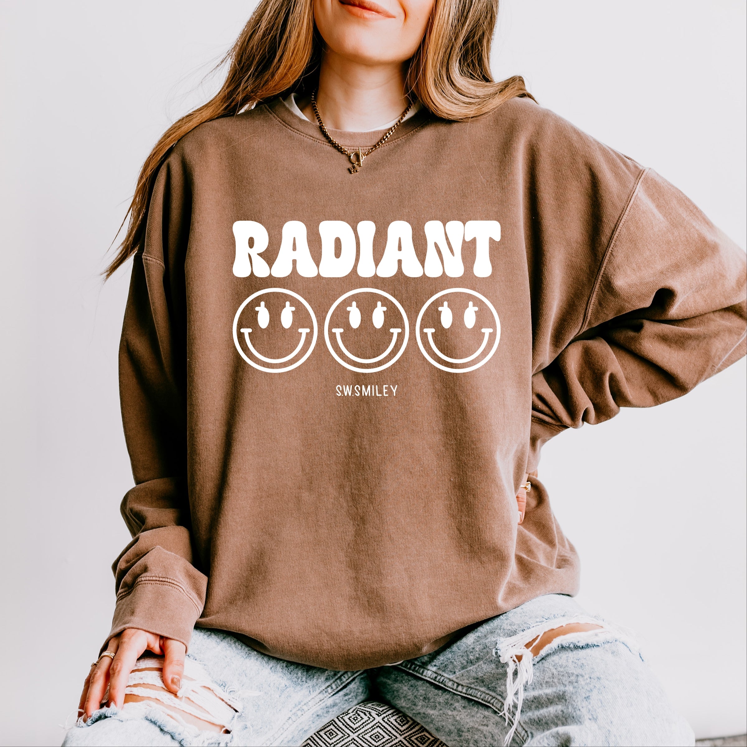 S.W.Smiley Radiant Groovy Outline - Women's Lightweight Garment Dyed Sweatshirt