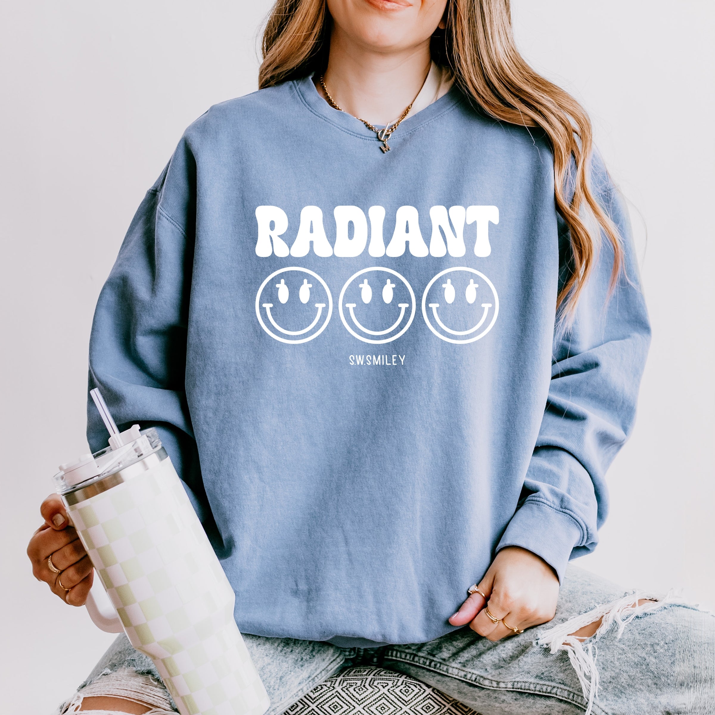 S.W.Smiley Radiant Groovy Outline - Women's Lightweight Garment Dyed Sweatshirt