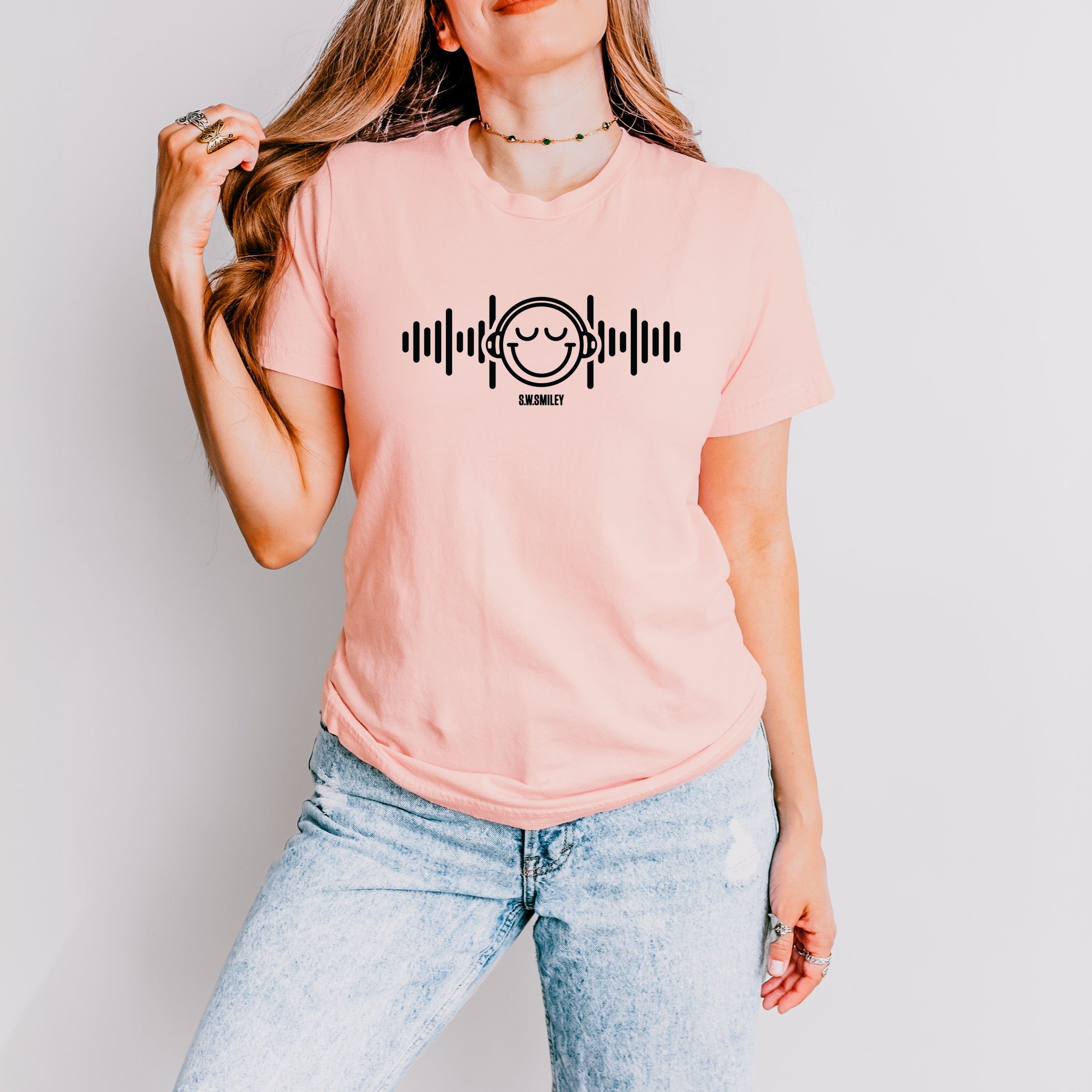 S.W.Smiley Headphones Music - Women's Short Sleeve Graphic T-Shirt