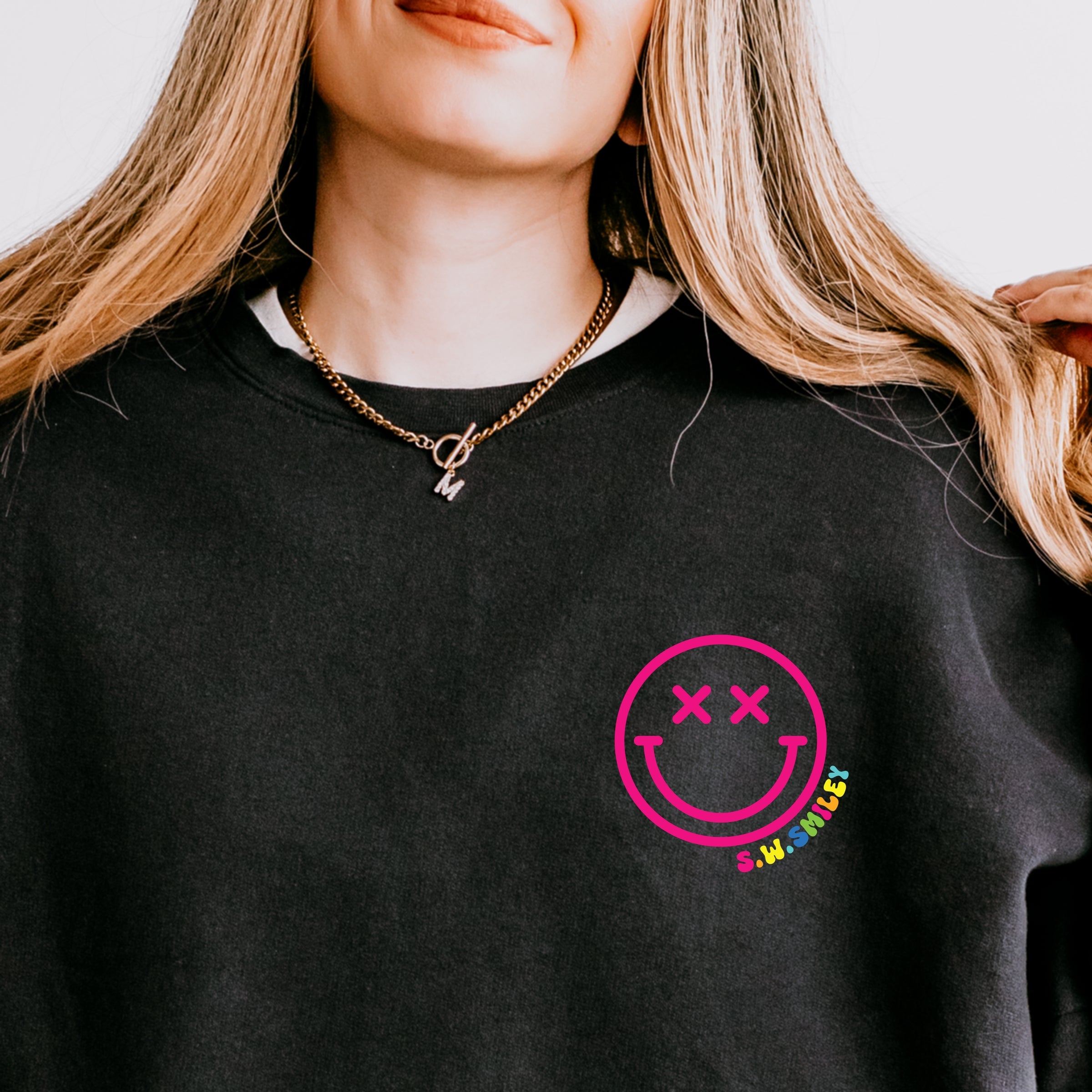 S.W.Smiley Simple Wink Bold - Women's Lightweight Garment Dyed Sweatshirt