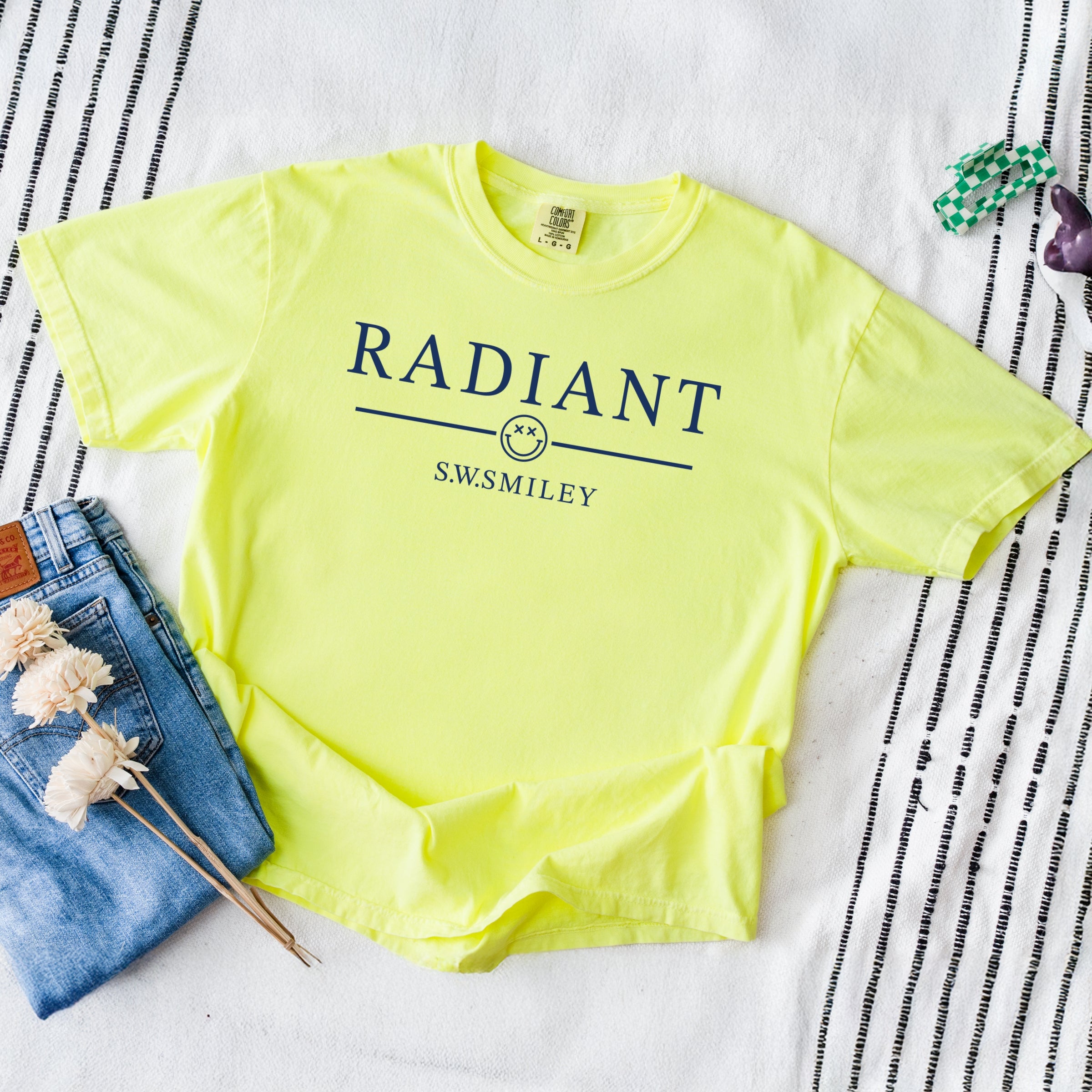 S.W.Smiley Radiant Smiley Outline - Women's Garment Dyed Graphic T-Shirt