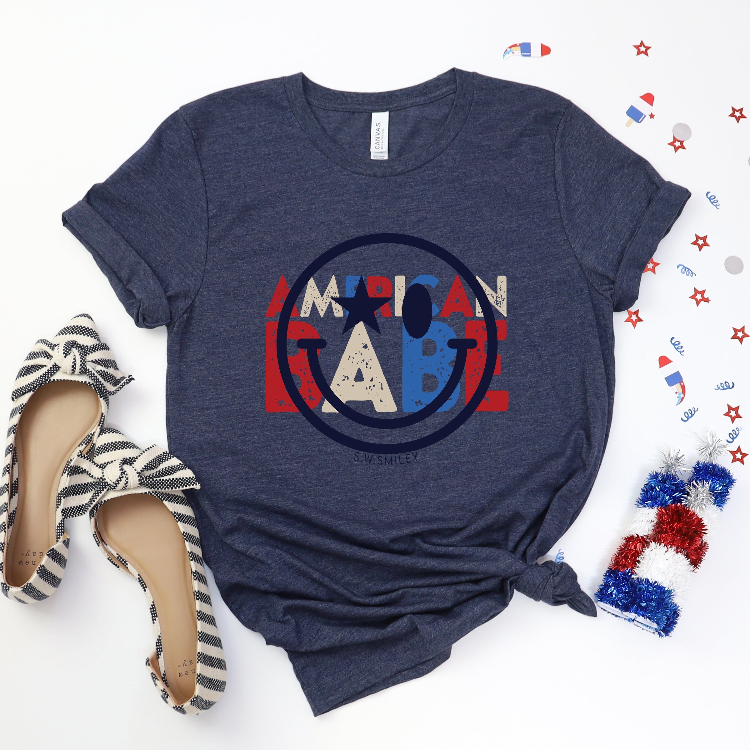 S.W.Smiley American Babe - Women's Short Sleeve Graphic T-Shirt