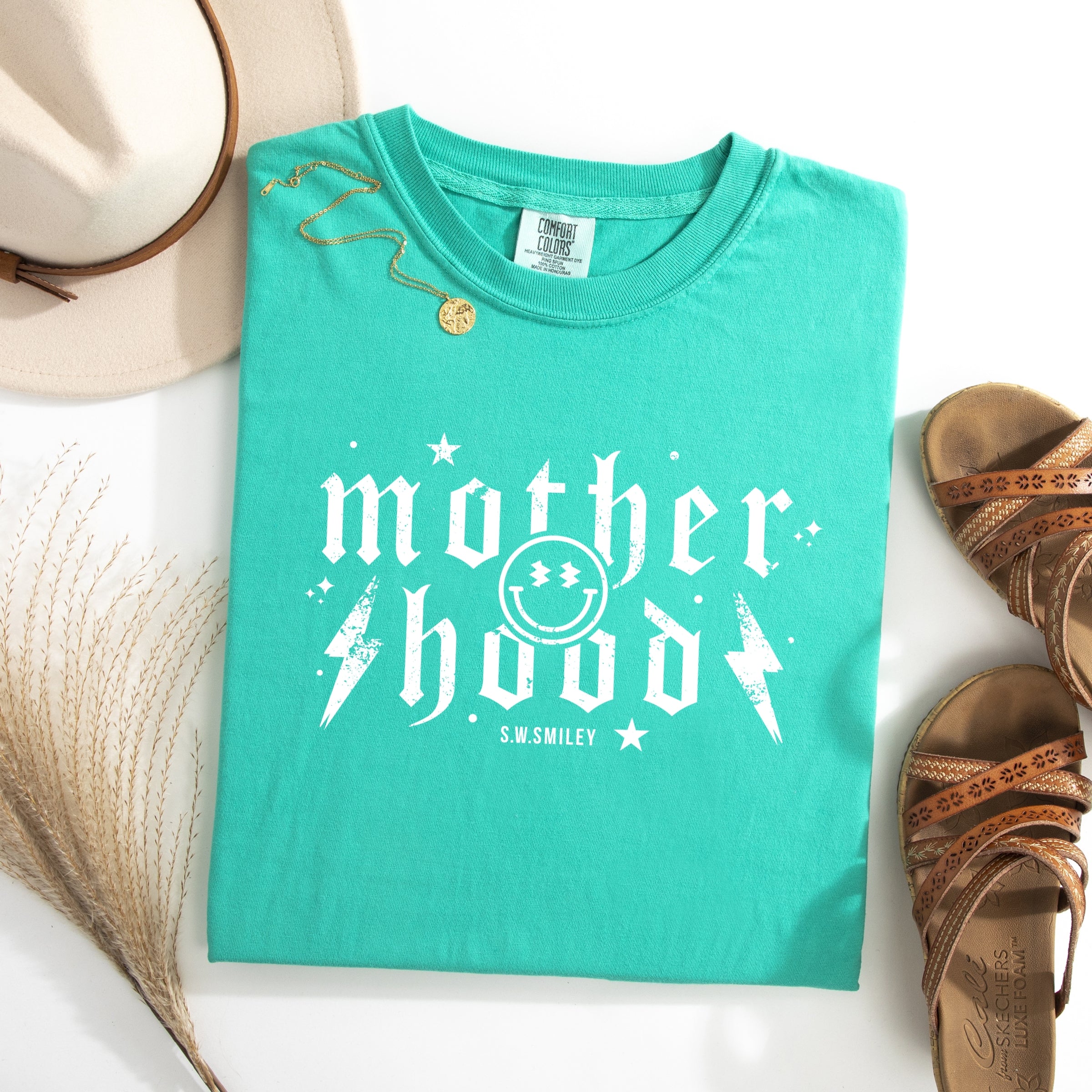 S.W.Smiley Mother Hood Distressed - Women's Garment Dyed Graphic T-Shirt