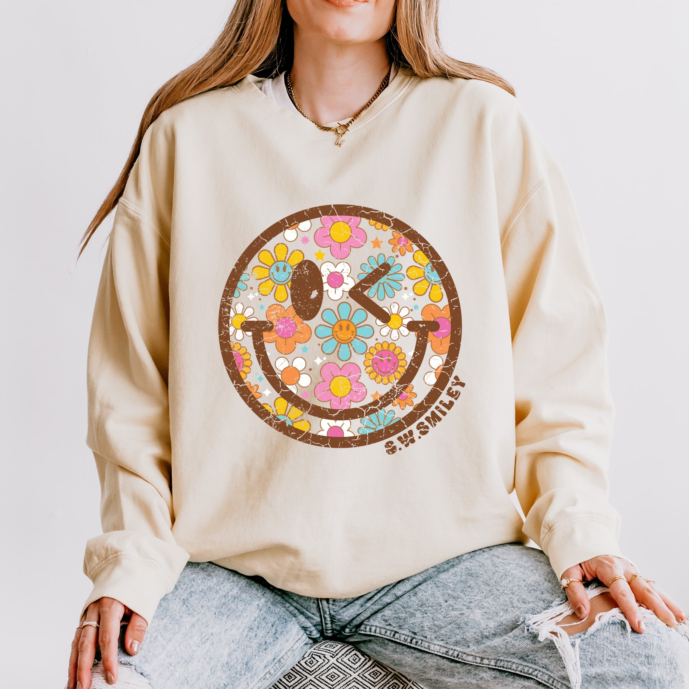 S.W.Smiley Groovy Floral Outline - Women's Lightweight Garment Dyed Sweatshirt