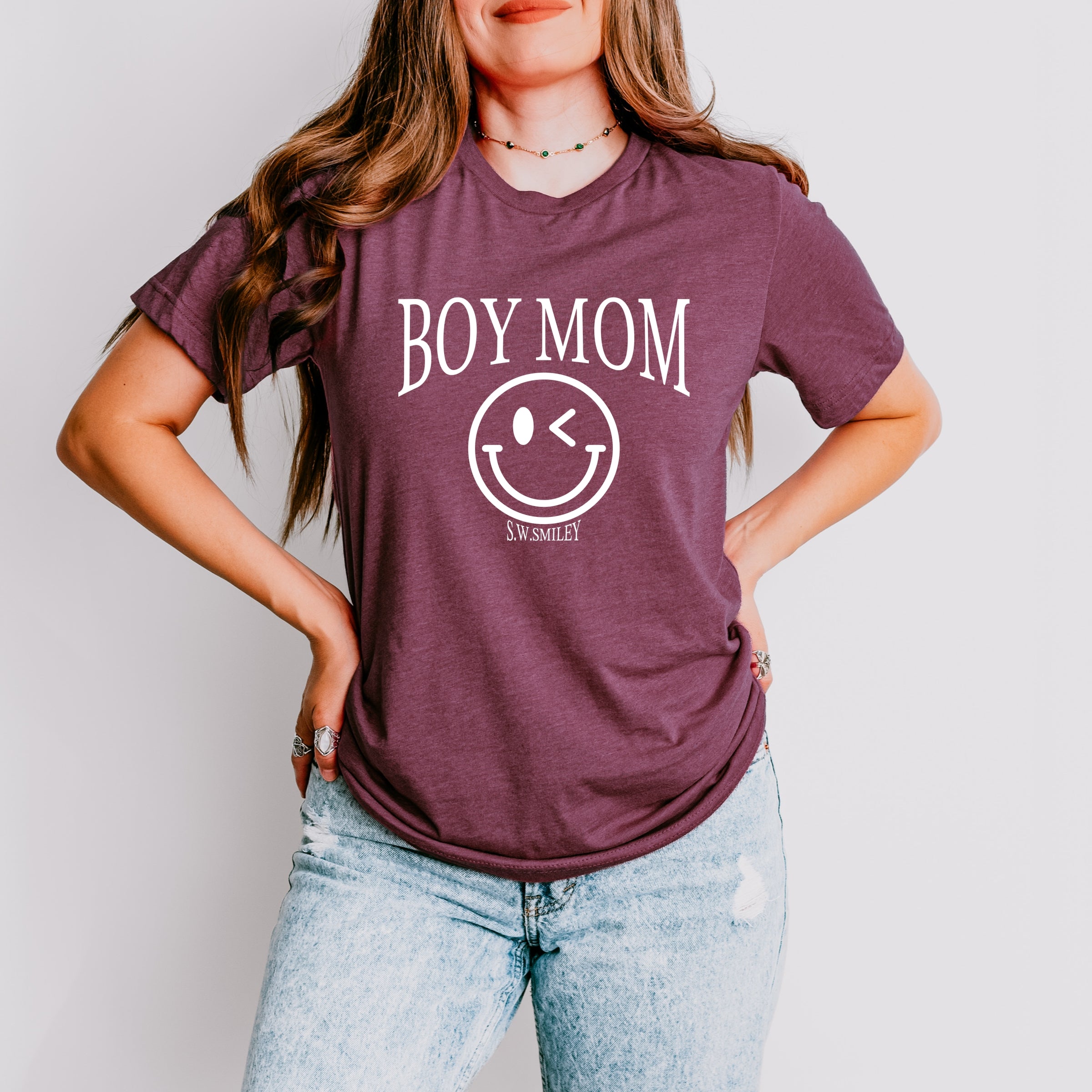 S.W.Smiley Boy Mom Outline - Women's Short Sleeve Graphic T-Shirt