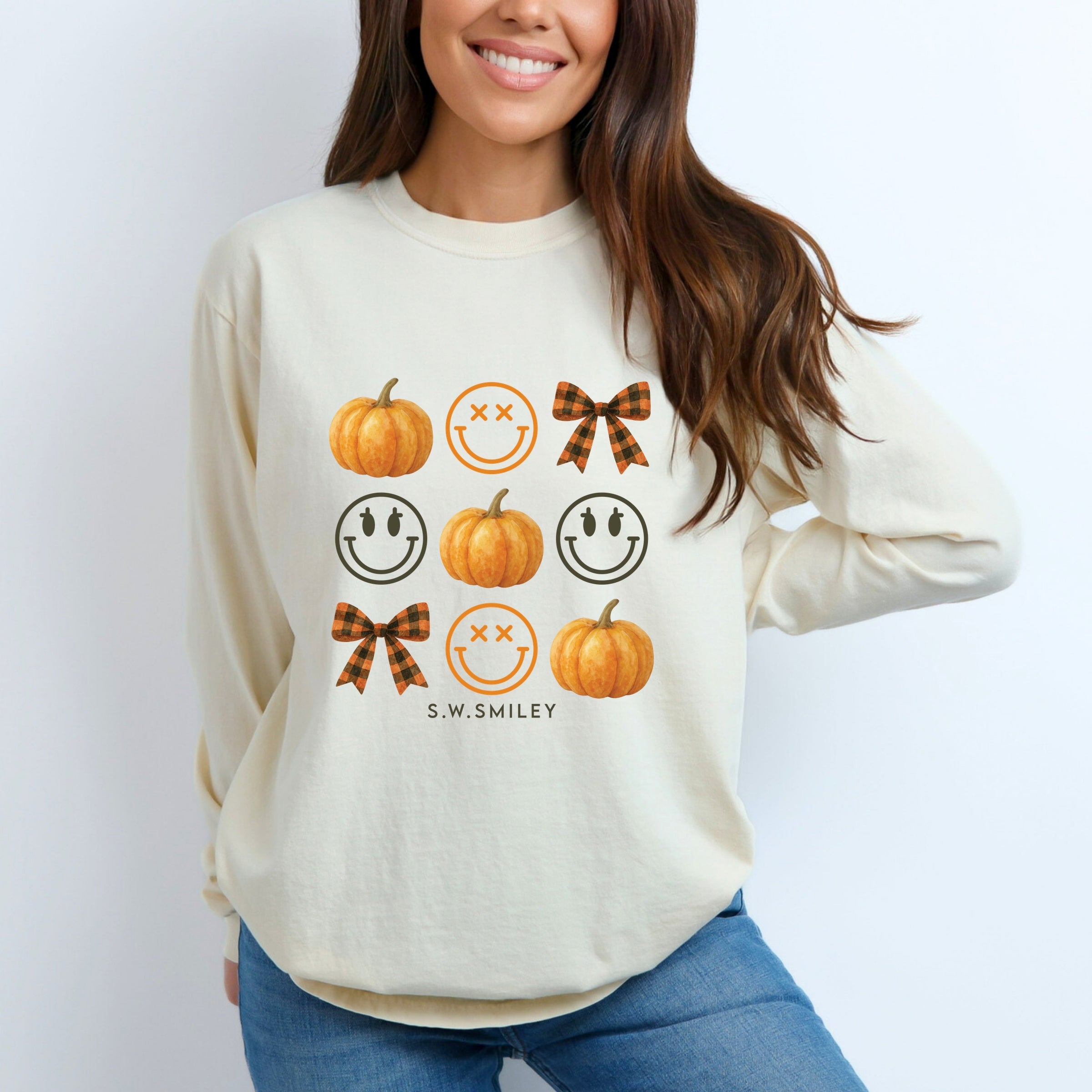 S.W.Smiley Pumpkin Coquette Chart - Women's Garment Dyed Long Sleeve Graphic T-Shirt