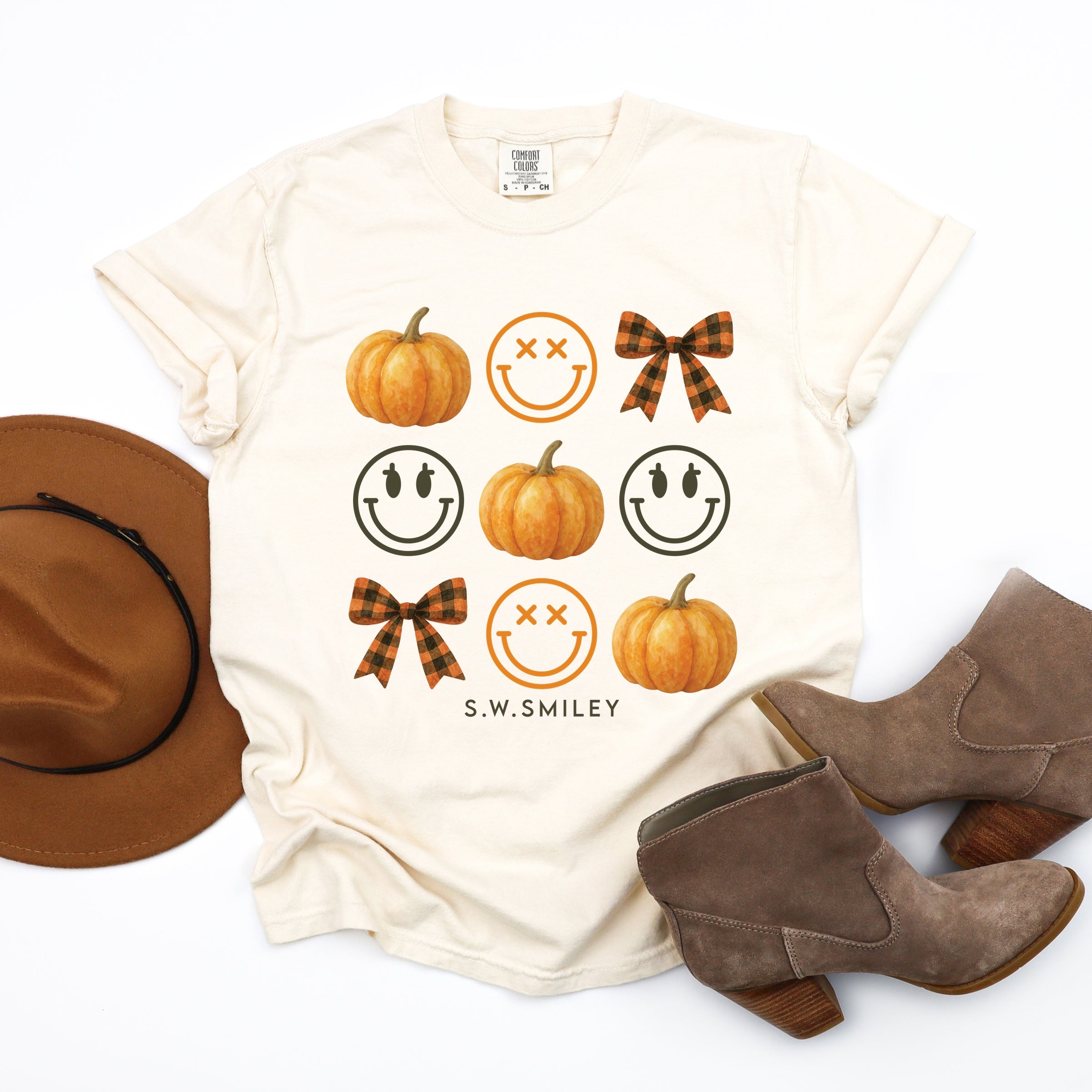 S.W.Smiley Pumpkin Coquette Chart - Women's Garment Dyed Graphic T-Shirt