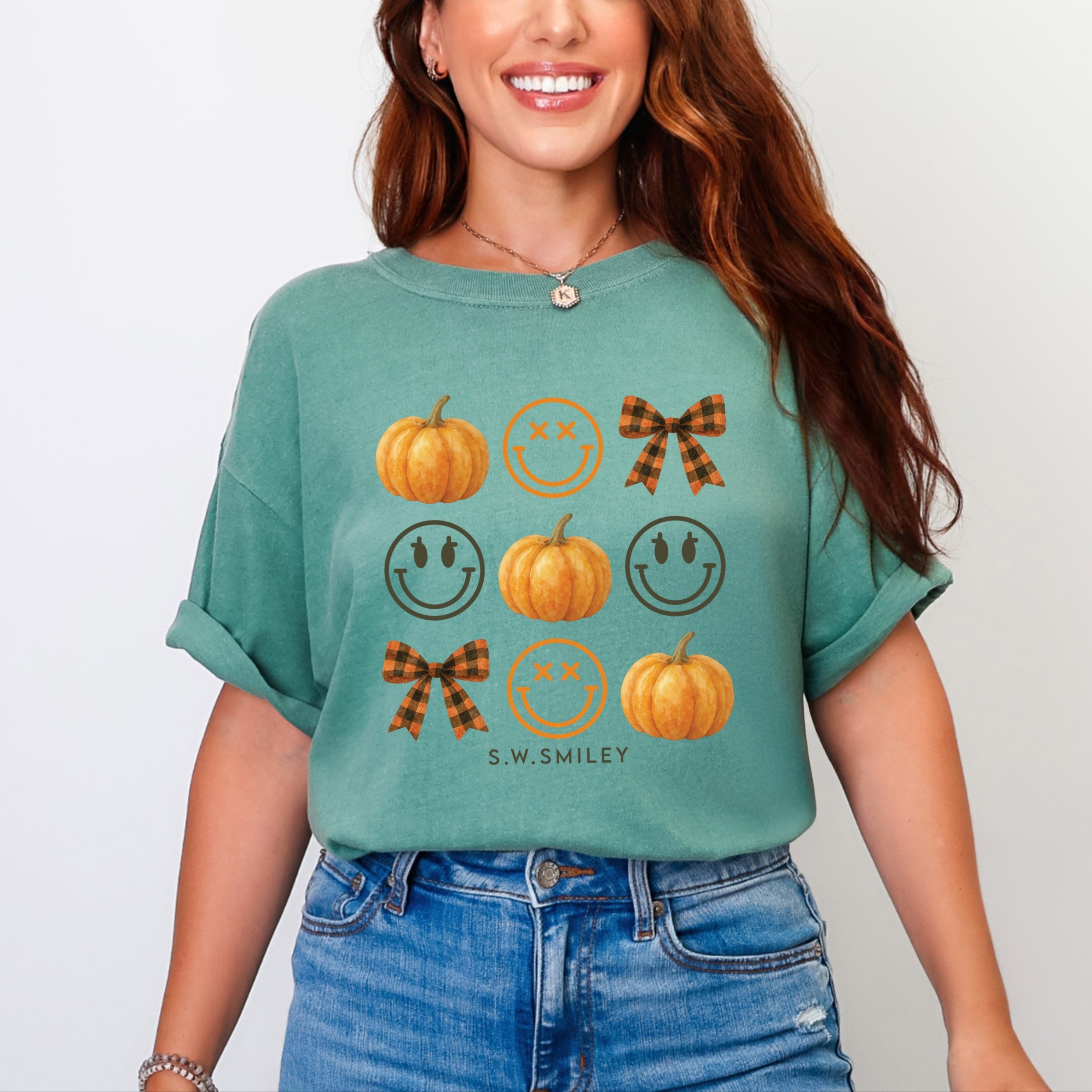 S.W.Smiley Pumpkin Coquette Chart - Women's Garment Dyed Graphic T-Shirt