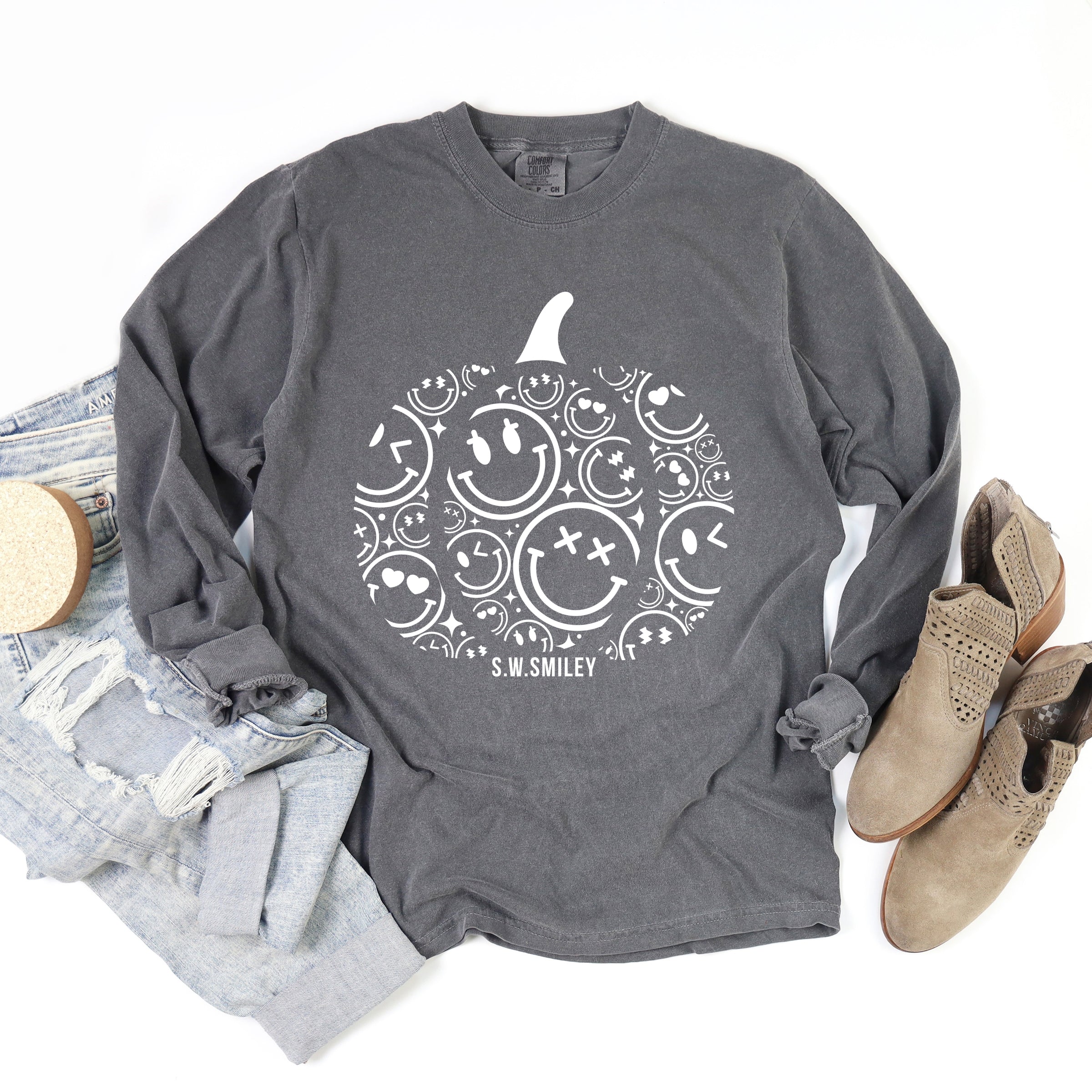 S.W.Smiley Pumpkin Outline - Garment Dyed Long Sleeve