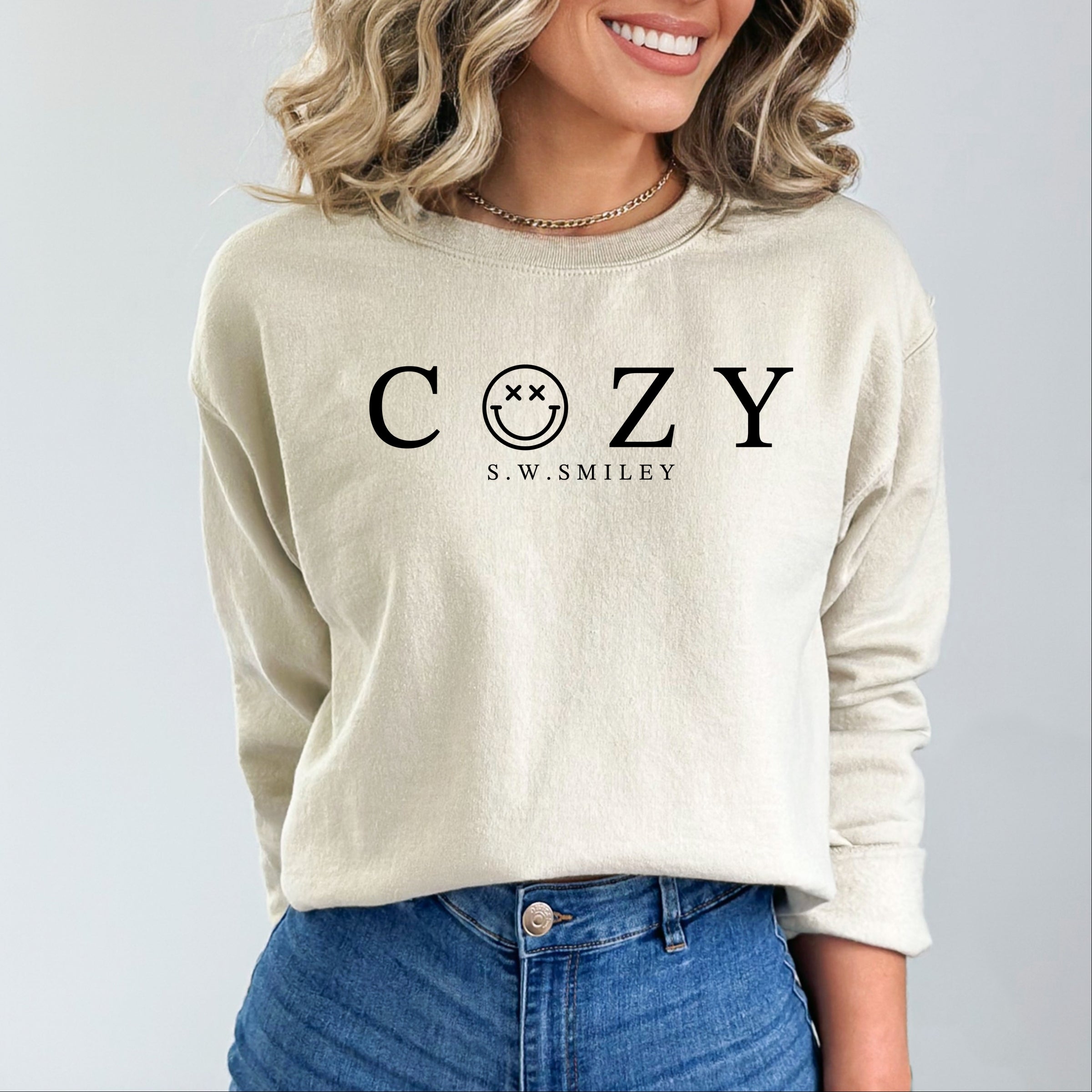 S.W.Smiley Cozy Outline - Women's Graphic Sweatshirt