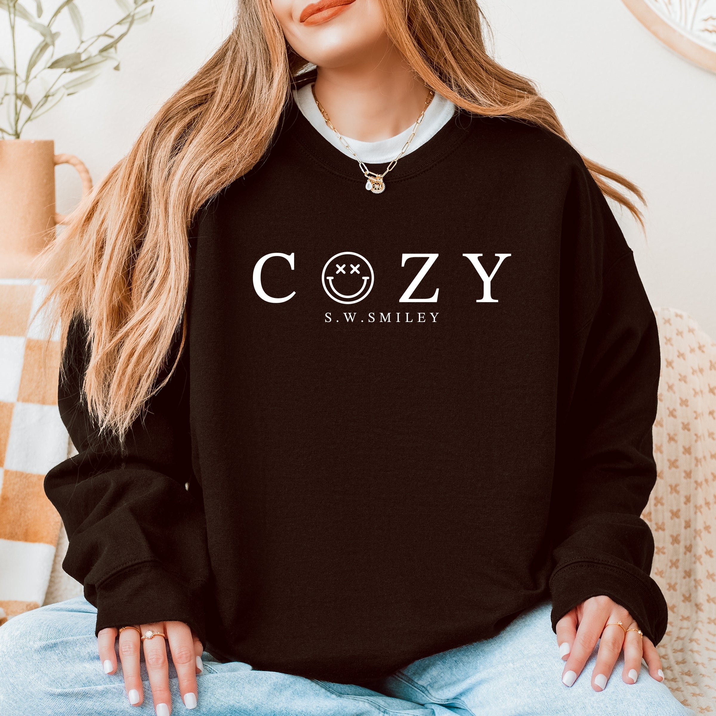 S.W.Smiley Cozy Outline - Women's Graphic Sweatshirt