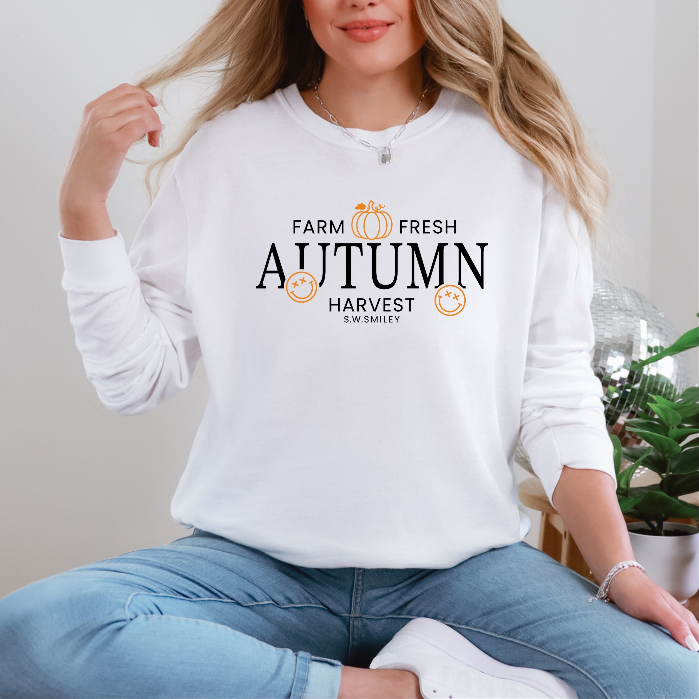 S.W.Smiley Farm Fresh Autumn Harvest - Women's Garment Dyed Long Sleeve Graphic T-Shirt