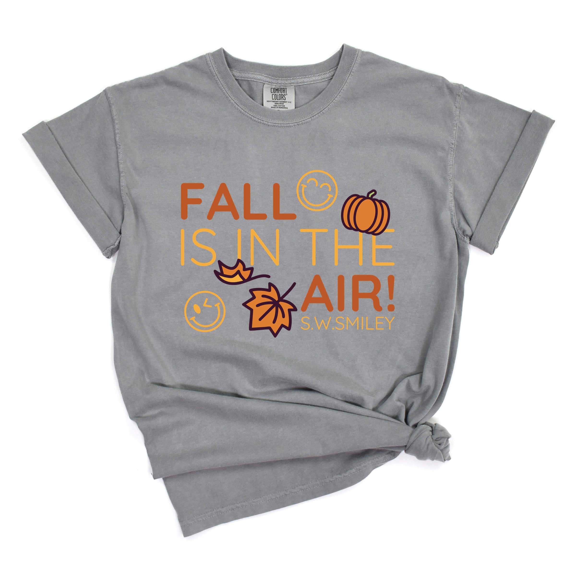S.W.Smiley Fall Is In The Air - Women's Garment Dyed Graphic T-Shirt