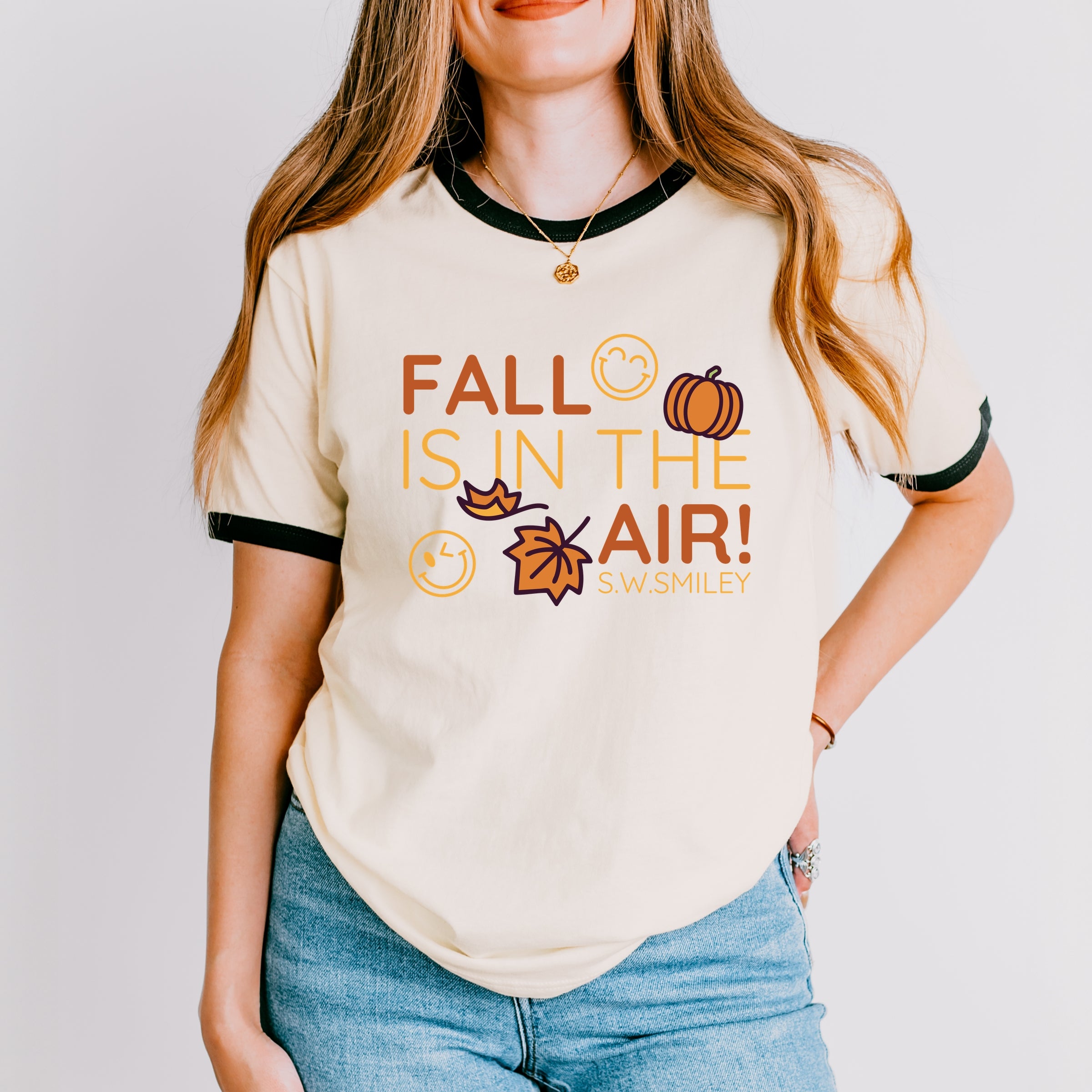 S.W.Smiley Fall Is In The Air - Women's Ringer Graphic T-Shirt
