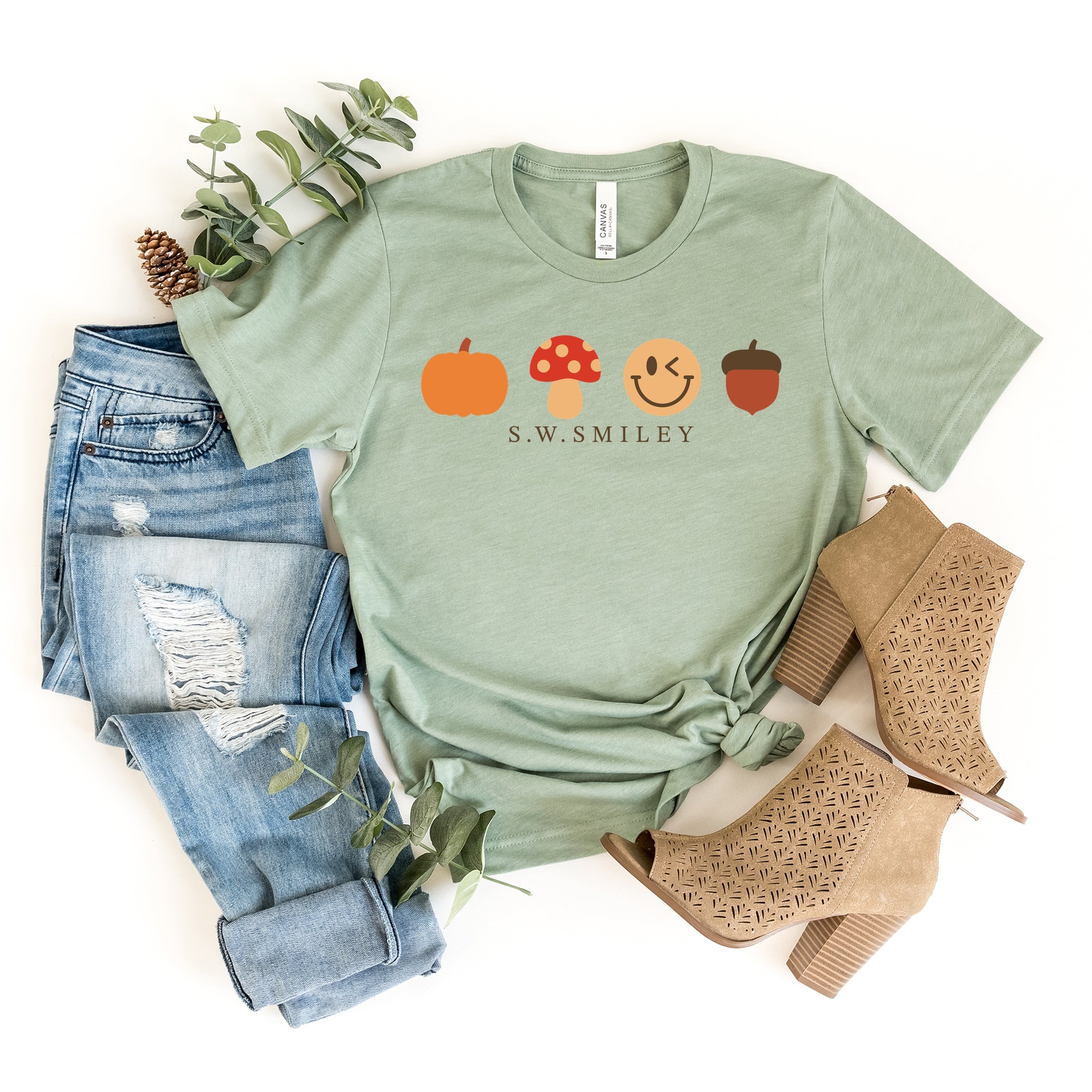 S.W.Smiley Fall Icons - Women's Short Sleeve Graphic T-Shirt