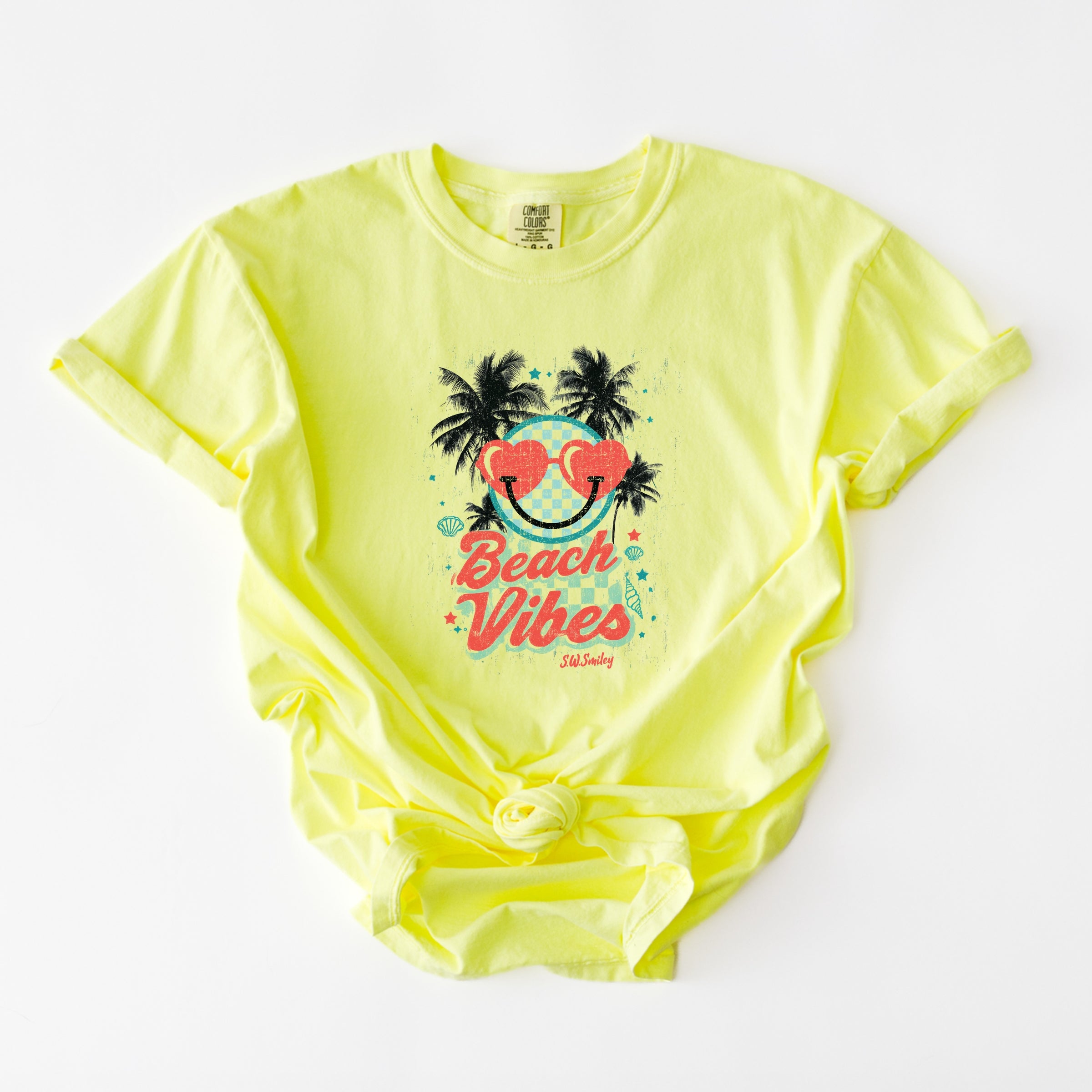 S.W.Smiley Beach Vibes - Women's Garment Dyed Tee