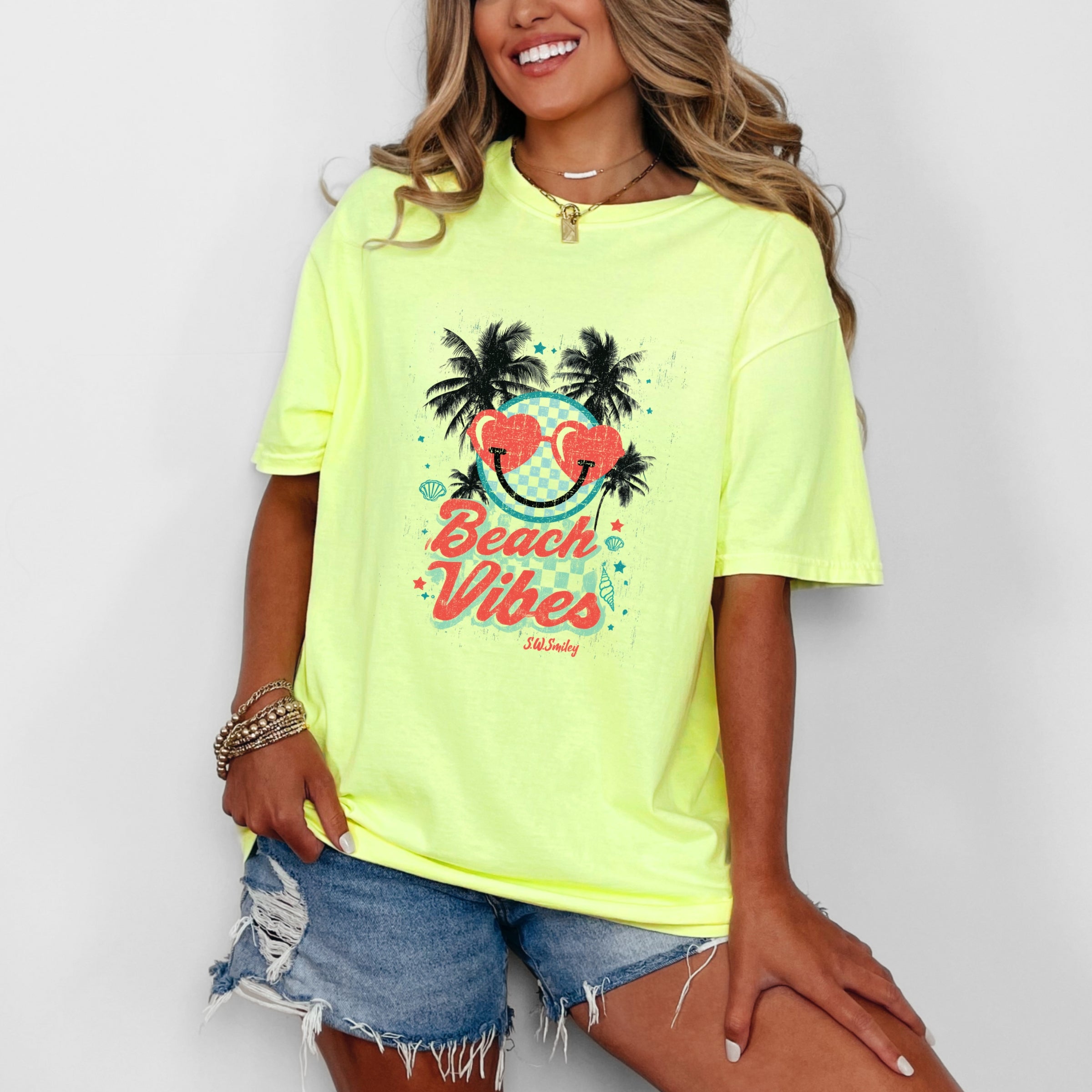 S.W.Smiley Beach Vibes - Women's Garment Dyed Tee