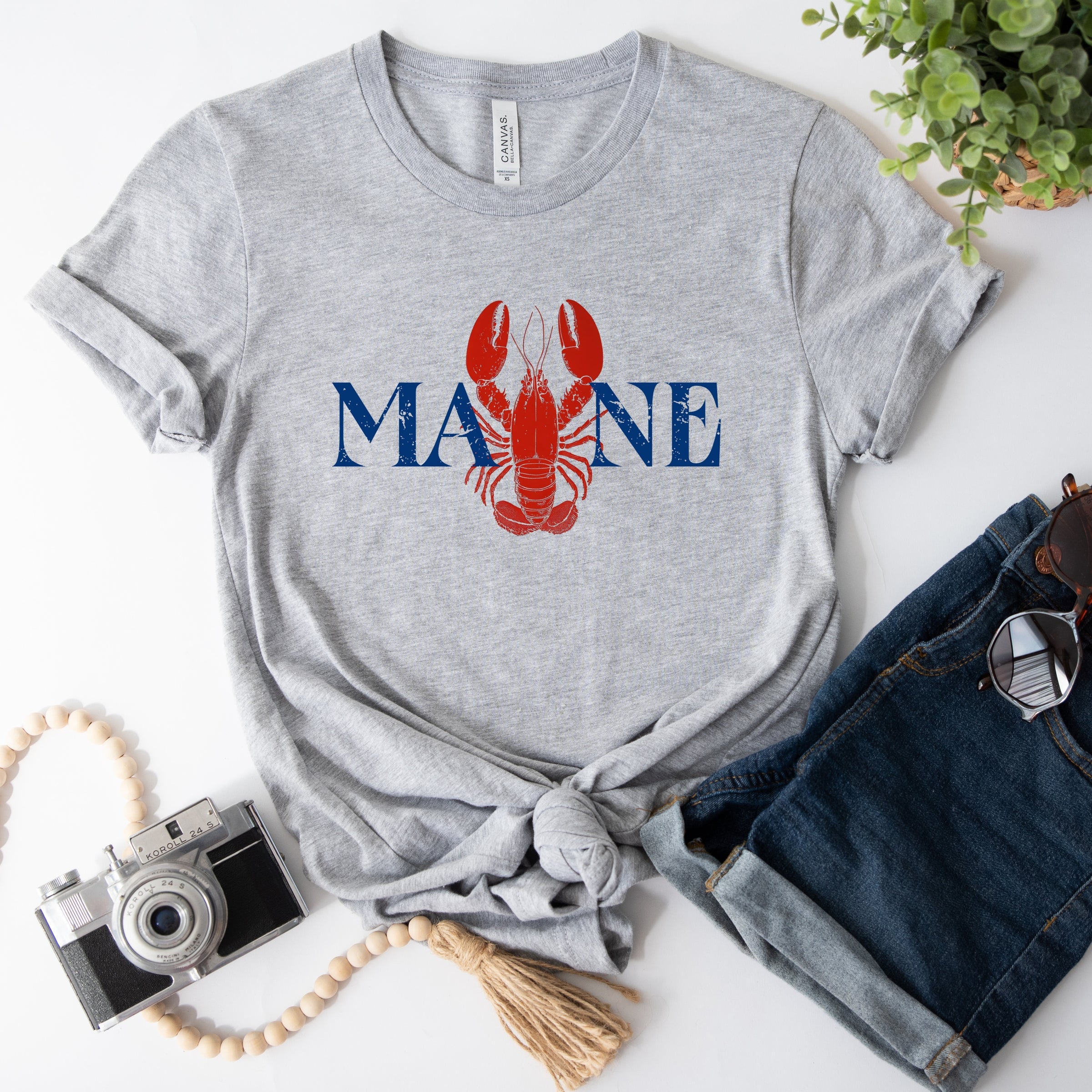 Maine Lobster - Women's Short Sleeve Graphic T-Shirt