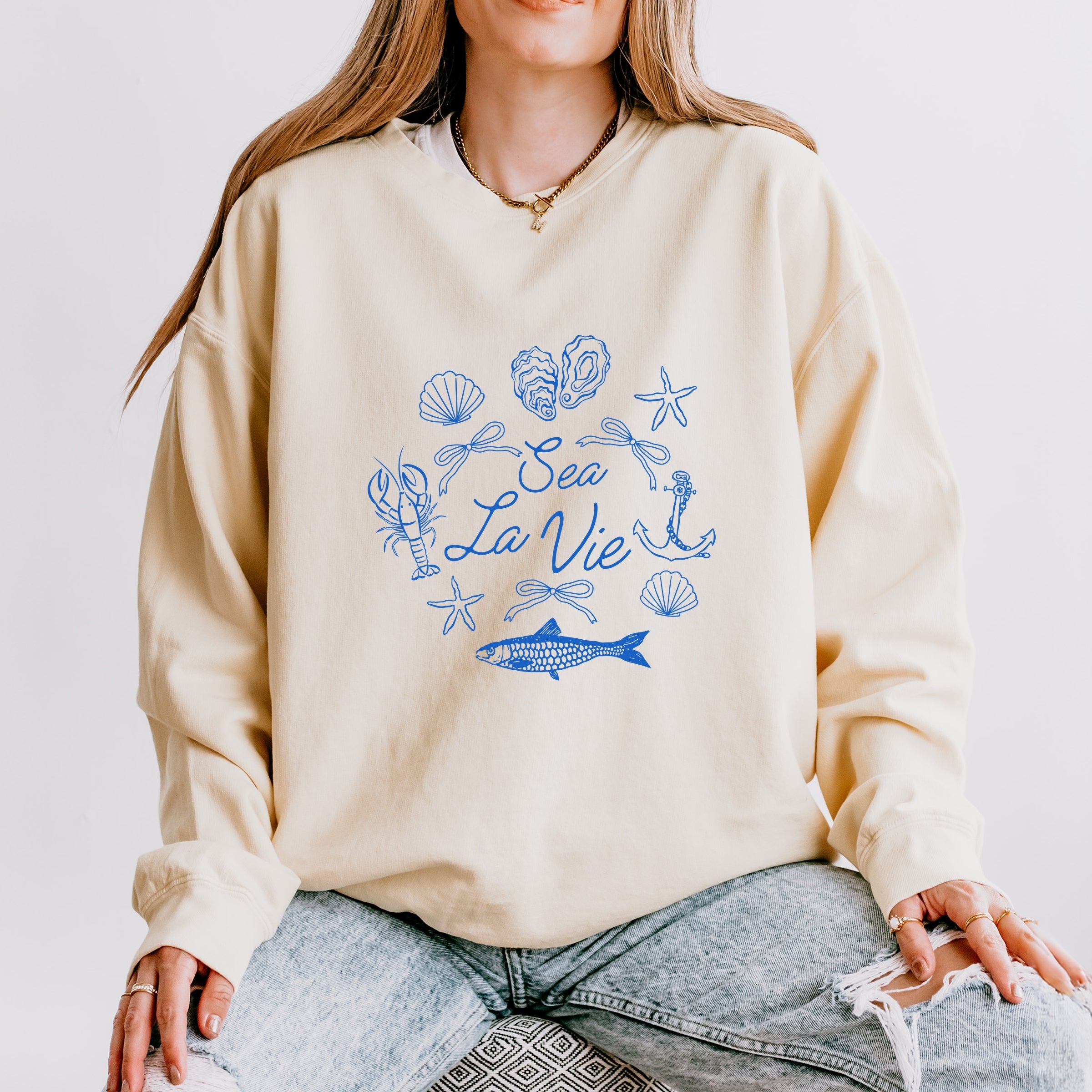 Sea La Vie Collage - Women's Lightweight Garment Dyed Sweatshirt