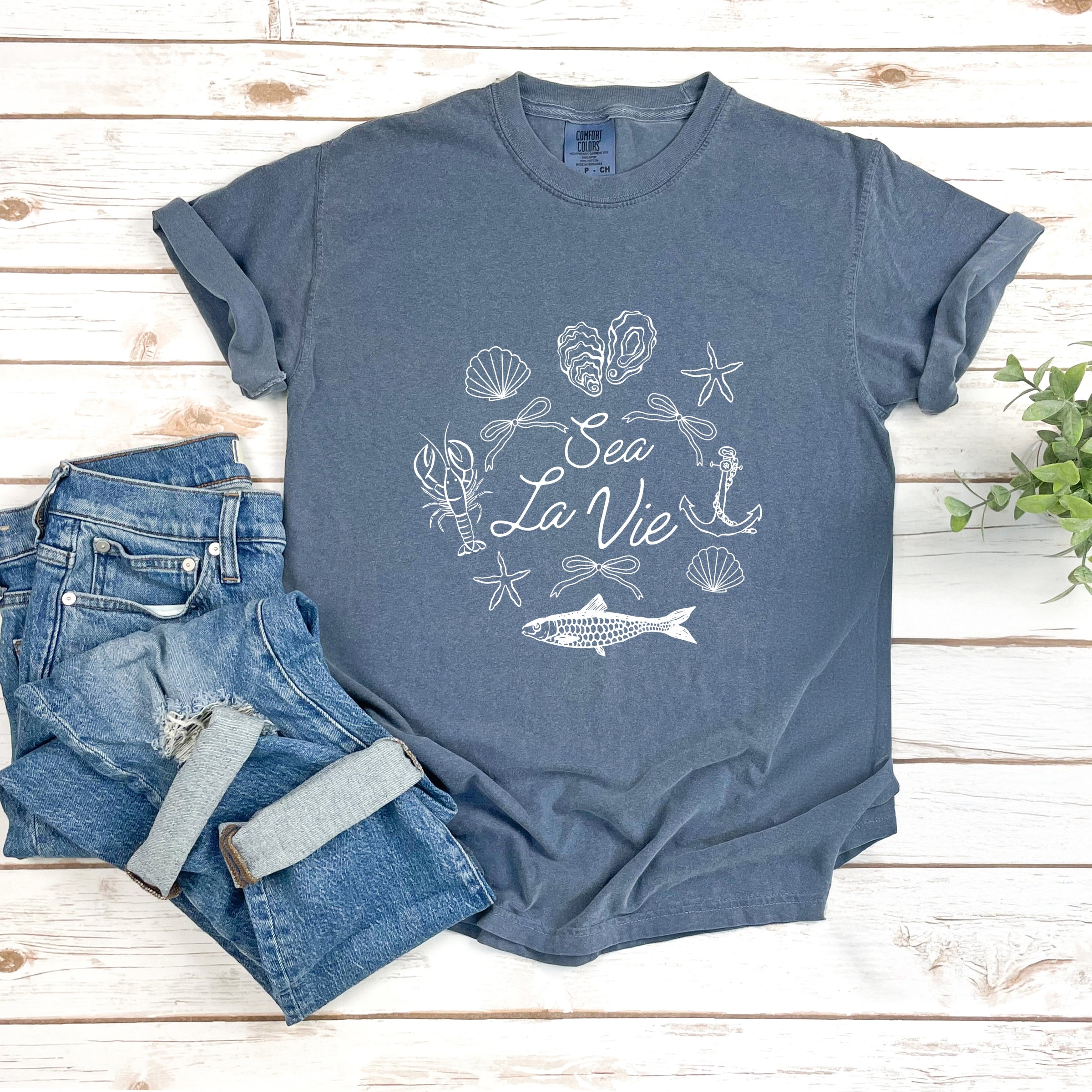 Sea La Vie Collage - Women's Garment Dyed Graphic T-Shirt
