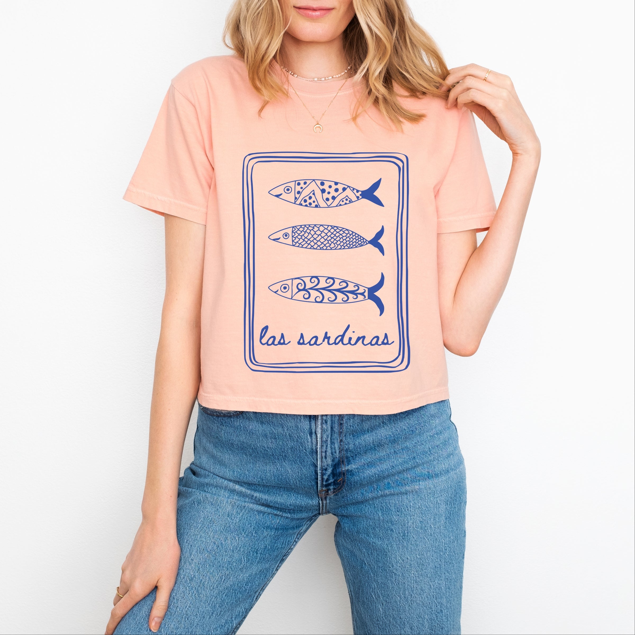 Las Sardinas - Women's Boxy Crop Top Graphic T-Shirt