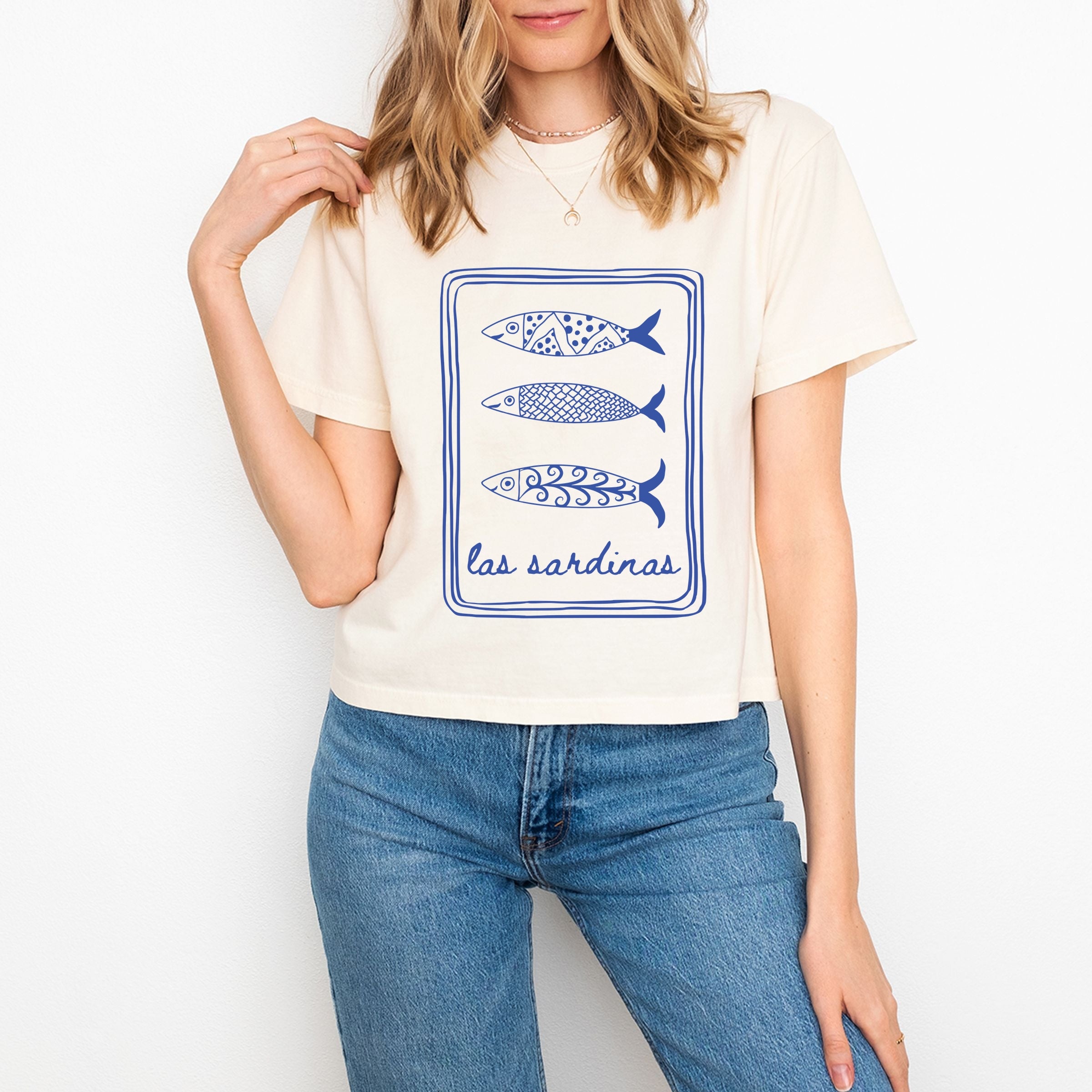 Las Sardinas - Women's Boxy Crop Top Graphic T-Shirt