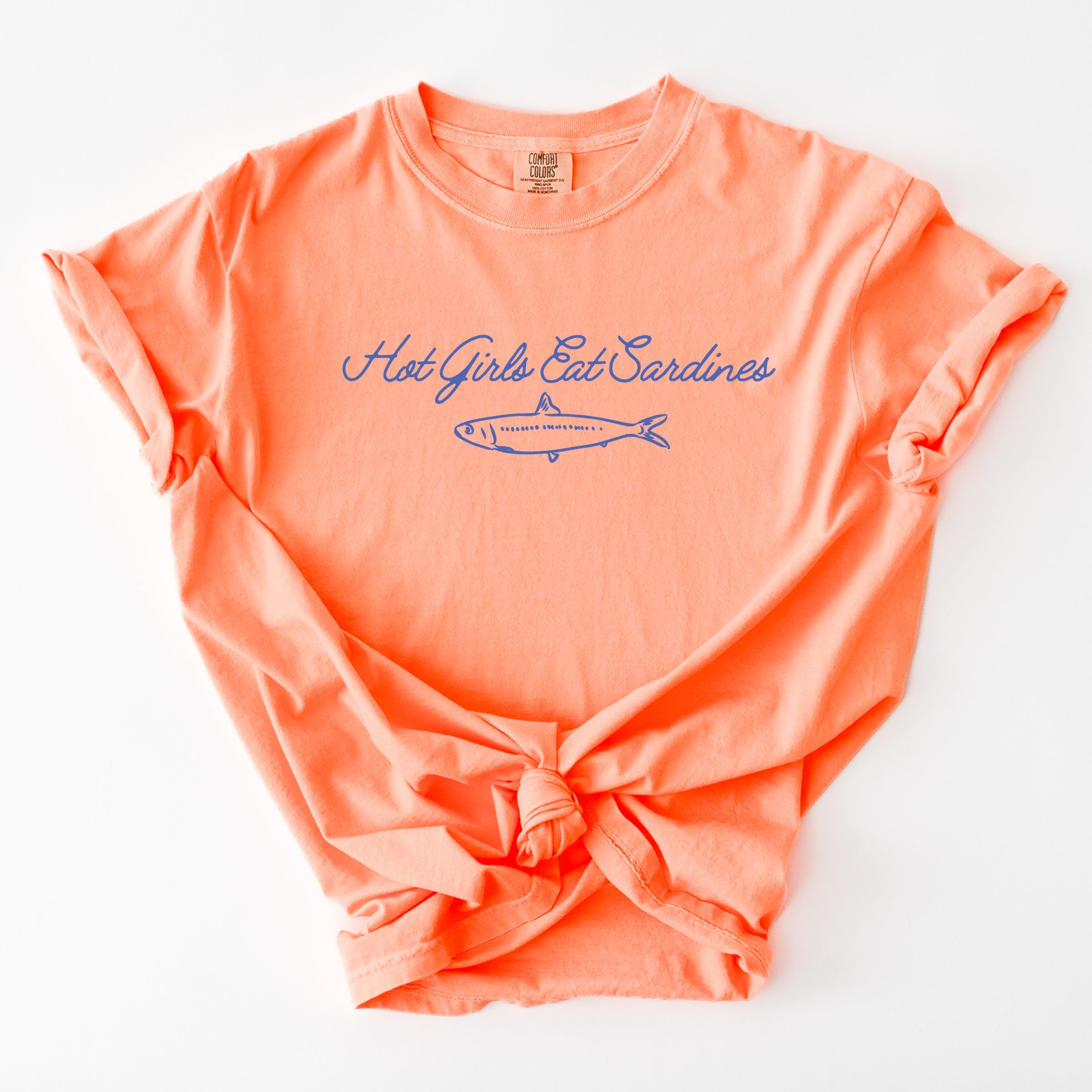 Hot Girls Eat Sardines Cursive - Women's Garment Dyed Graphic T-Shirt