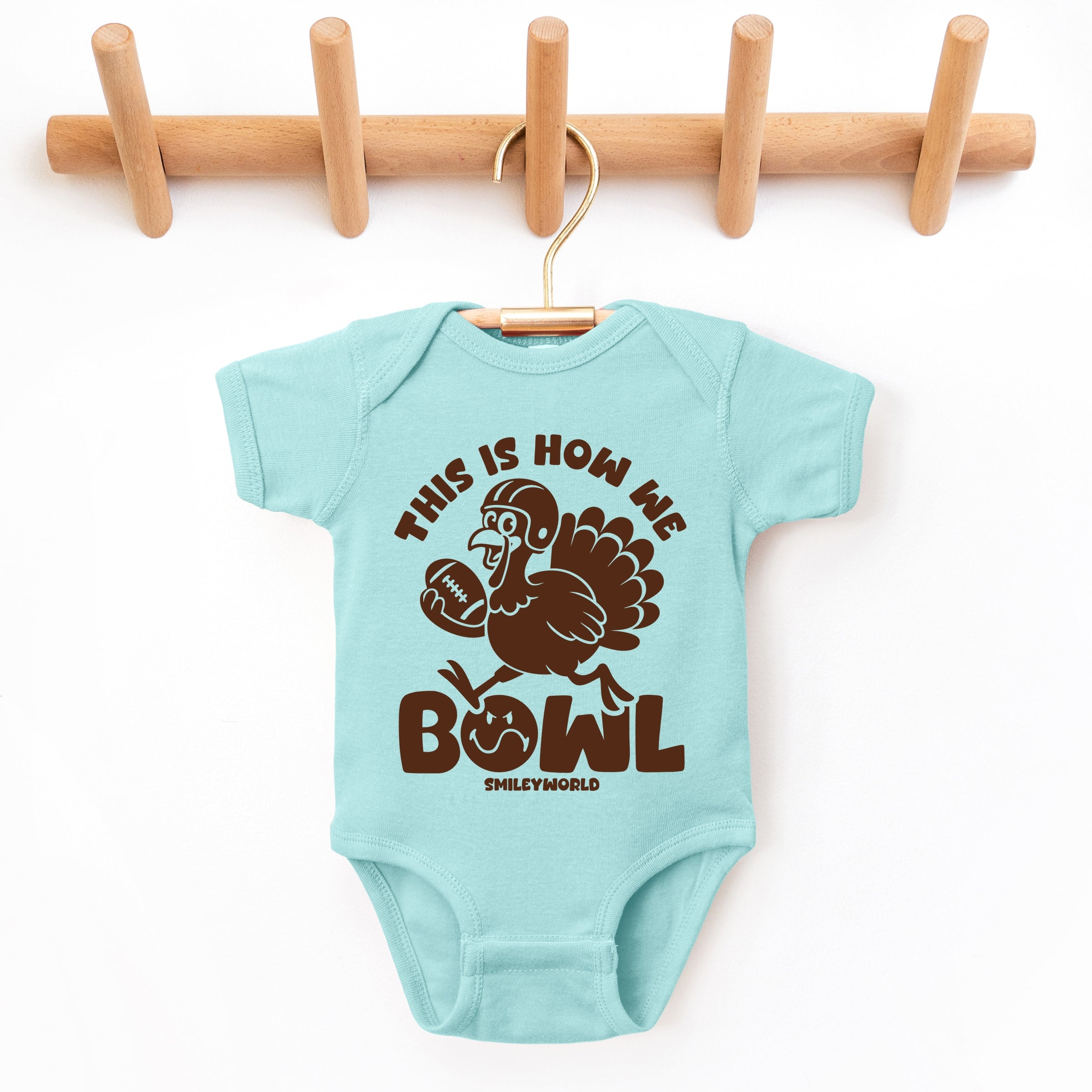 SmileyWorld This Is How We Bowl Turkey - Baby Short Sleeve Graphic Bodysuit
