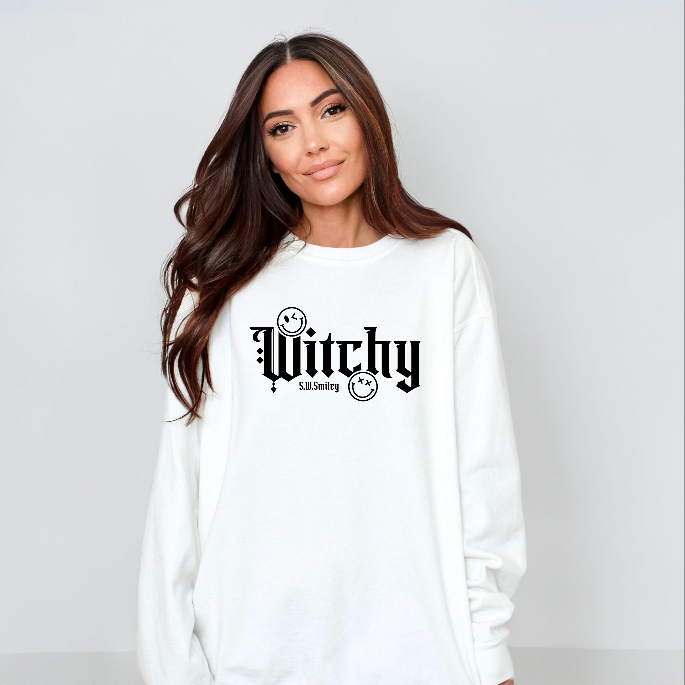 S.W.Smiley Witchy Bold - Women's Garment Dyed Graphic Sweatshirt