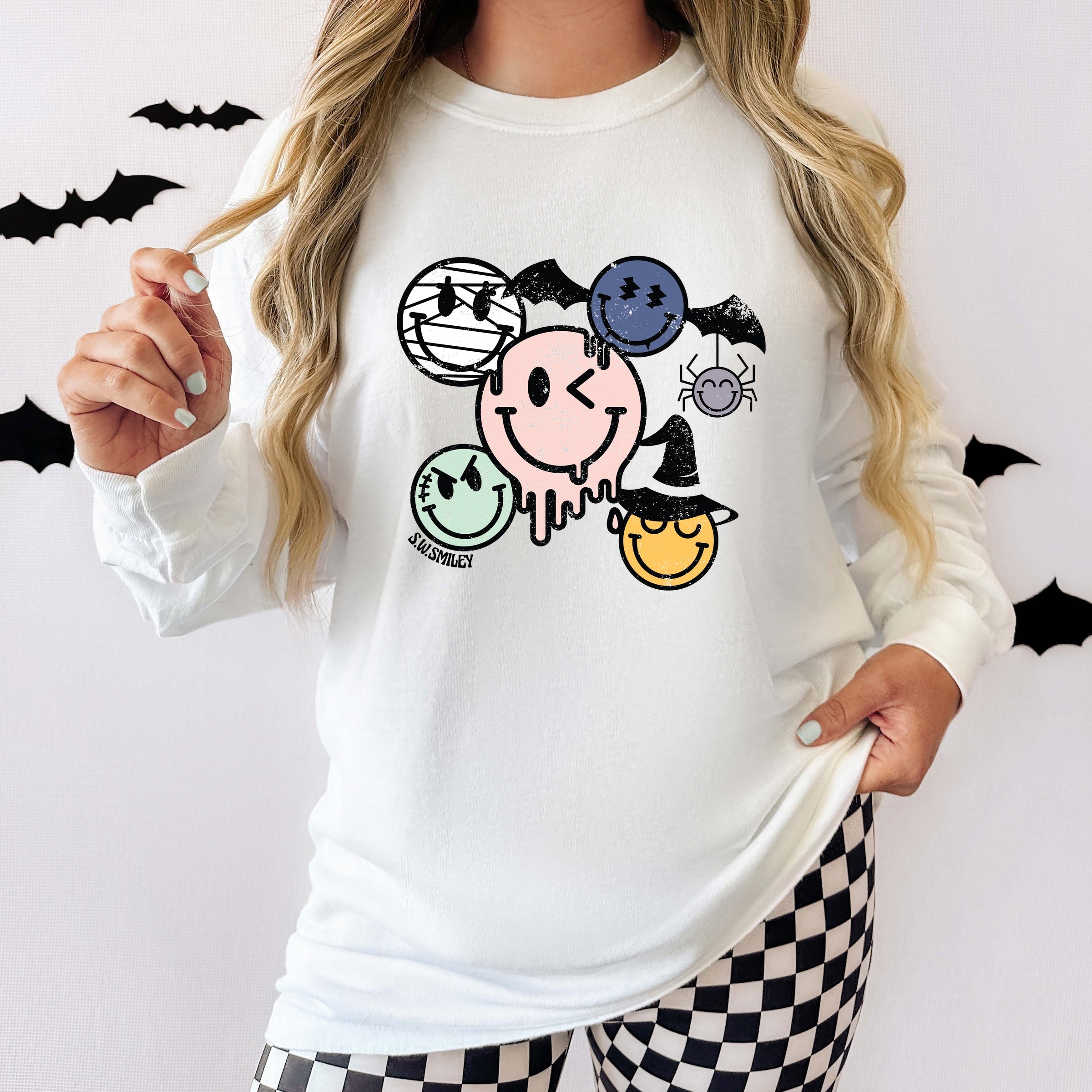 S.W.Smiley Halloween Smileys - Women's Garment Dyed Long Sleeve Graphic T-Shirt