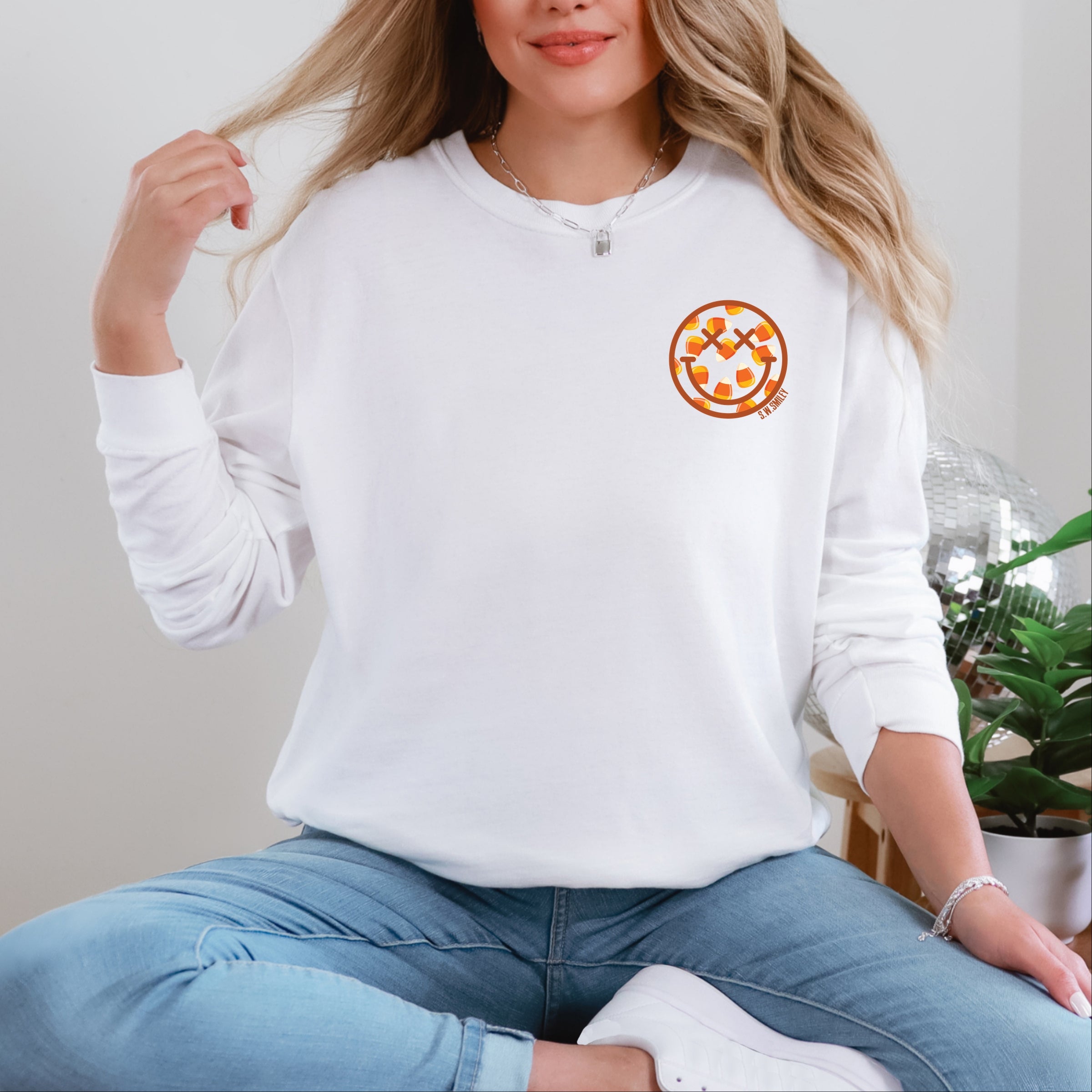 S.W.Smiley Candy Corn Smile - Women's Garment Dyed Long Sleeve Graphic T-Shirt
