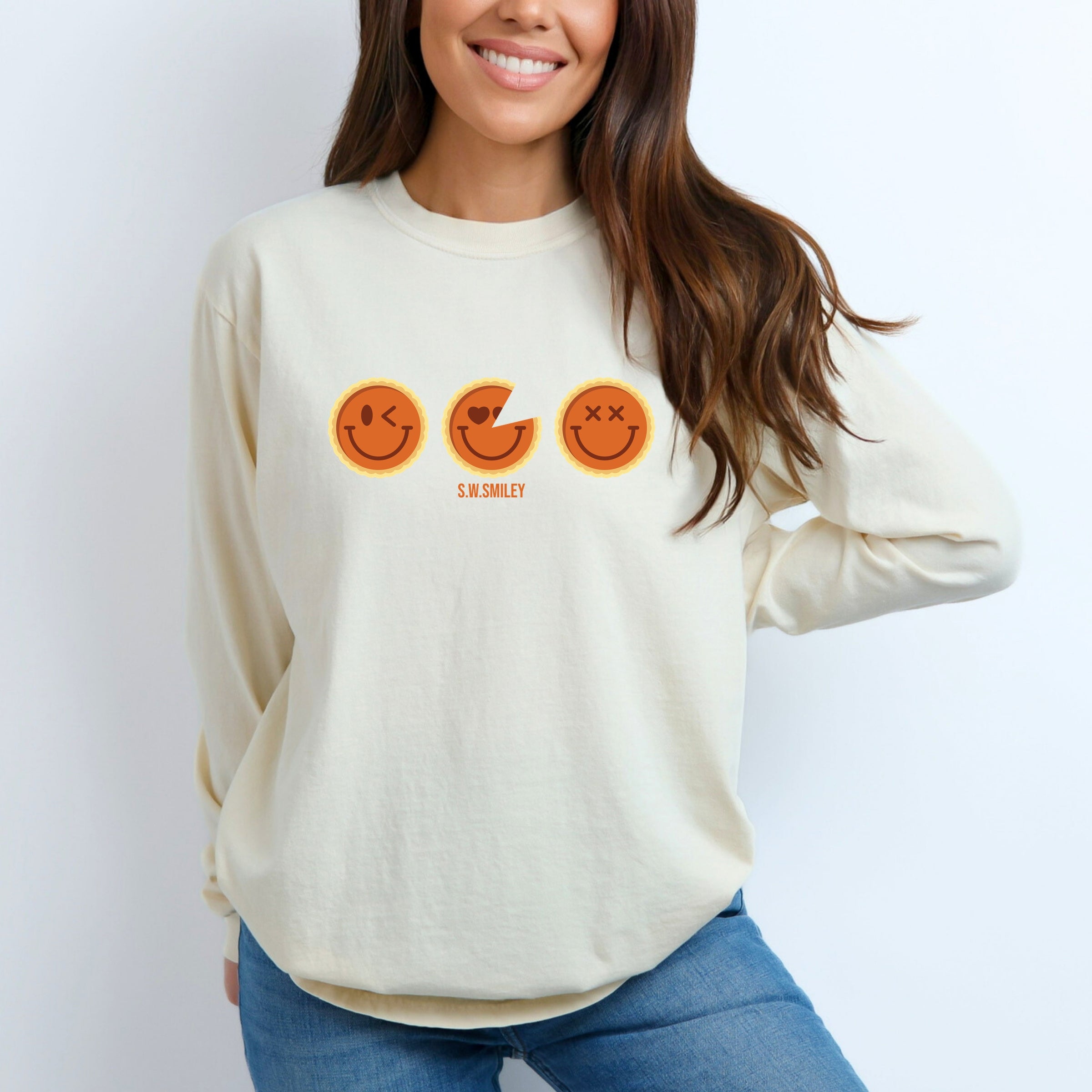 S.W.Smiley Pumpkin Pies - Women's Garment Dyed Long Sleeve Graphic T-Shirt