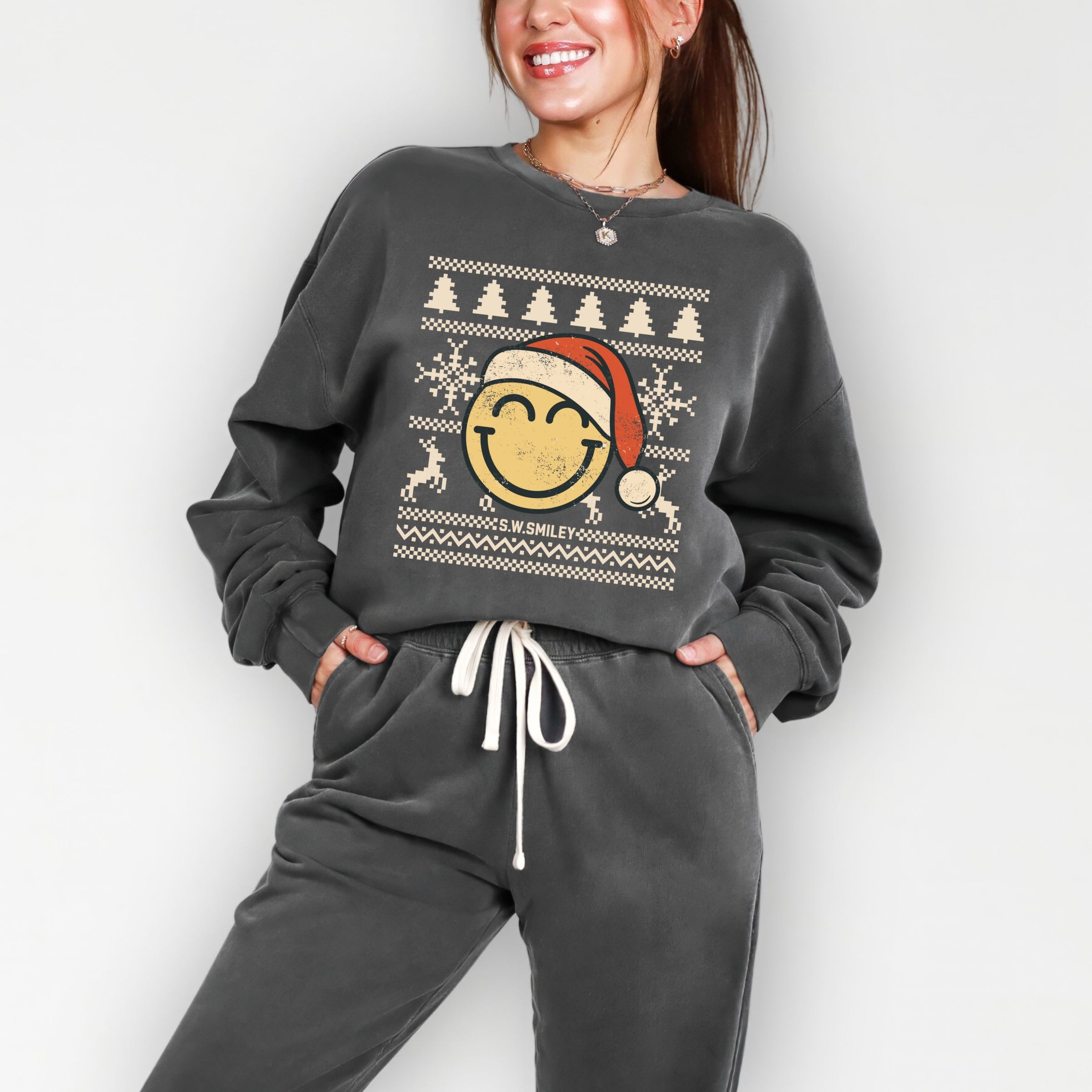 S.W.Smiley Ugly Christmas Sweater Distressed - Women's Lightweight Garment Dyed Sweatshirt