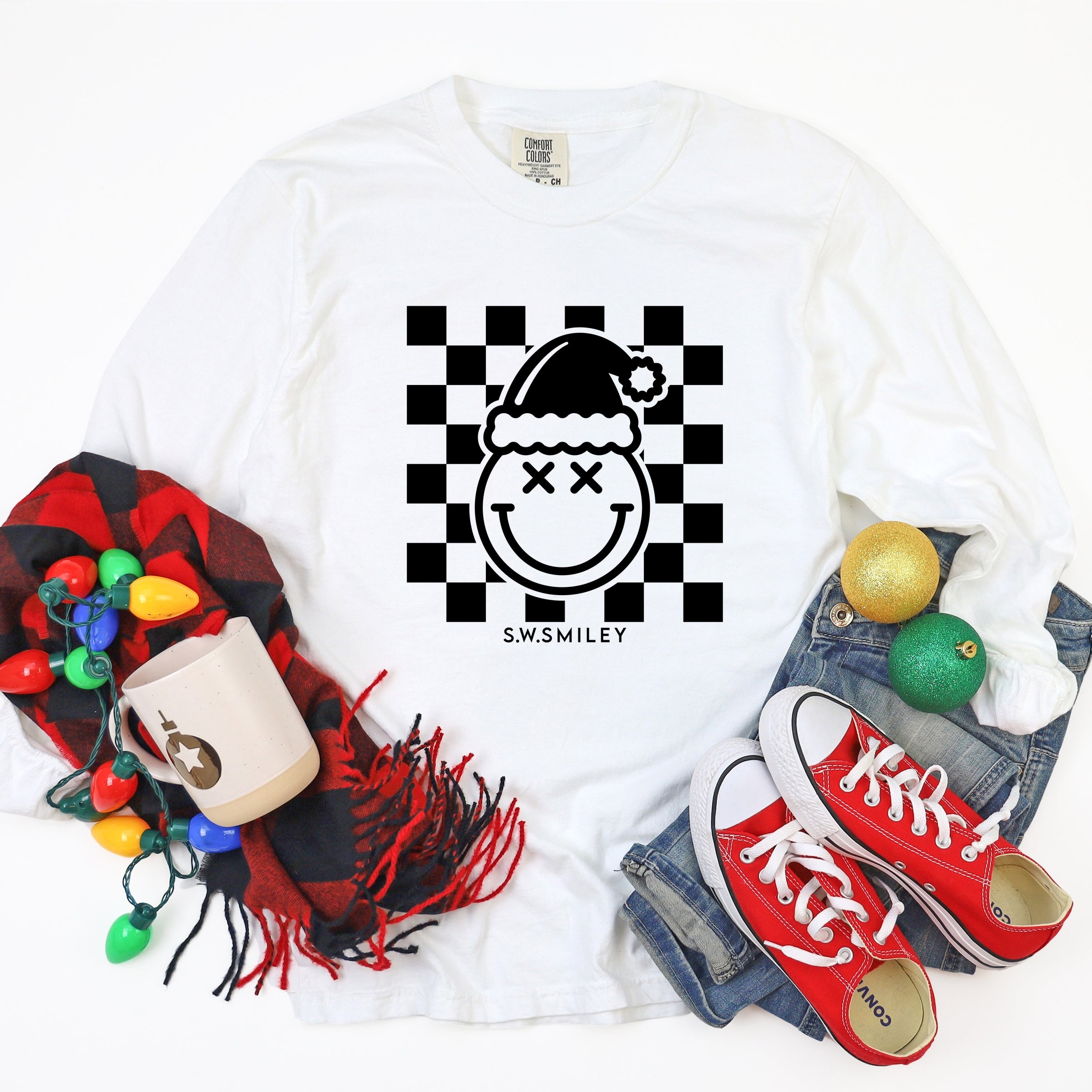 S.W.Smiley Checkered Christmas Wink - Women's Garment Dyed Long Sleeve Graphic T-Shirt