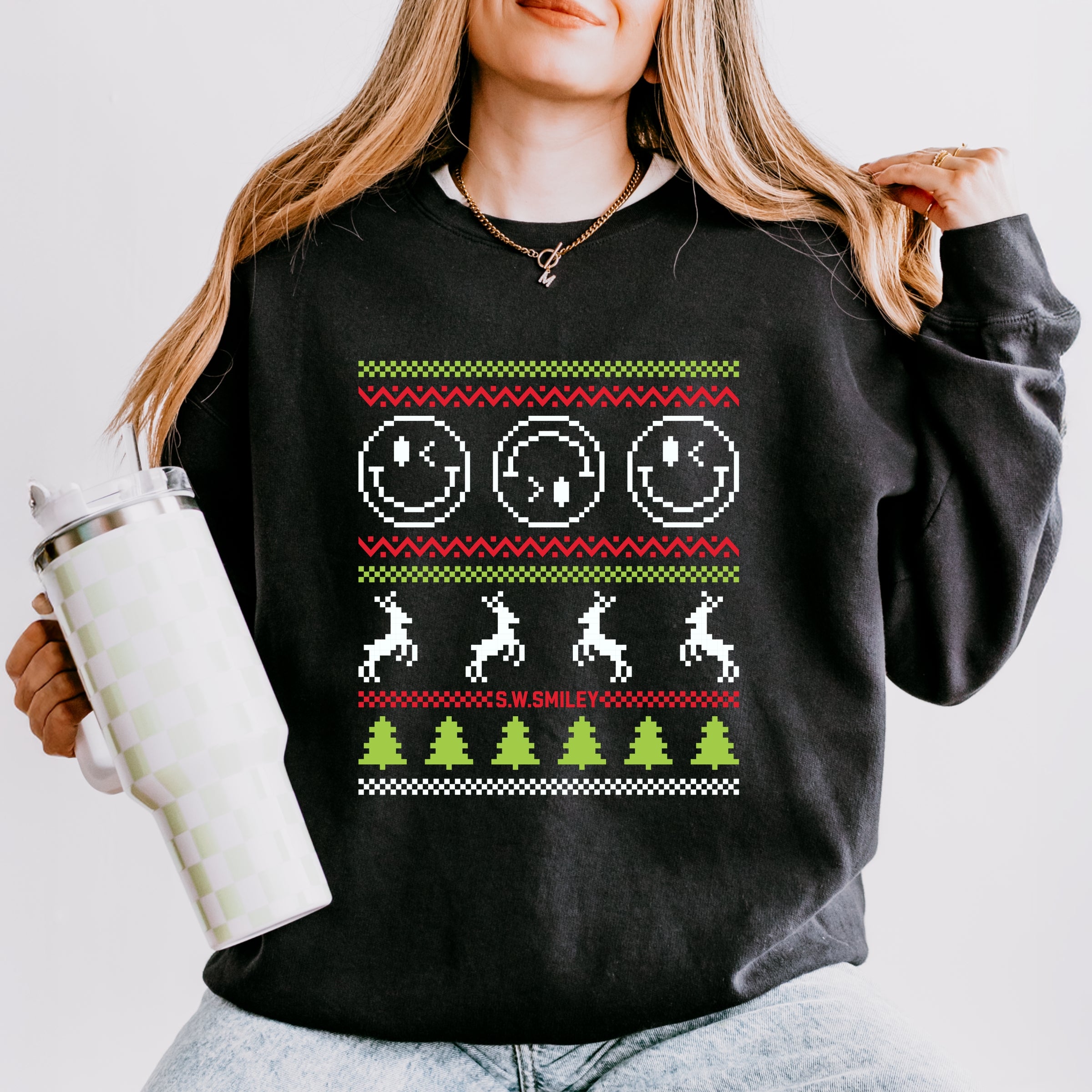 S.W.Smiley Ugly Christmas Sweater Pixels - Women's Lightweight Garment Dyed Sweatshirt