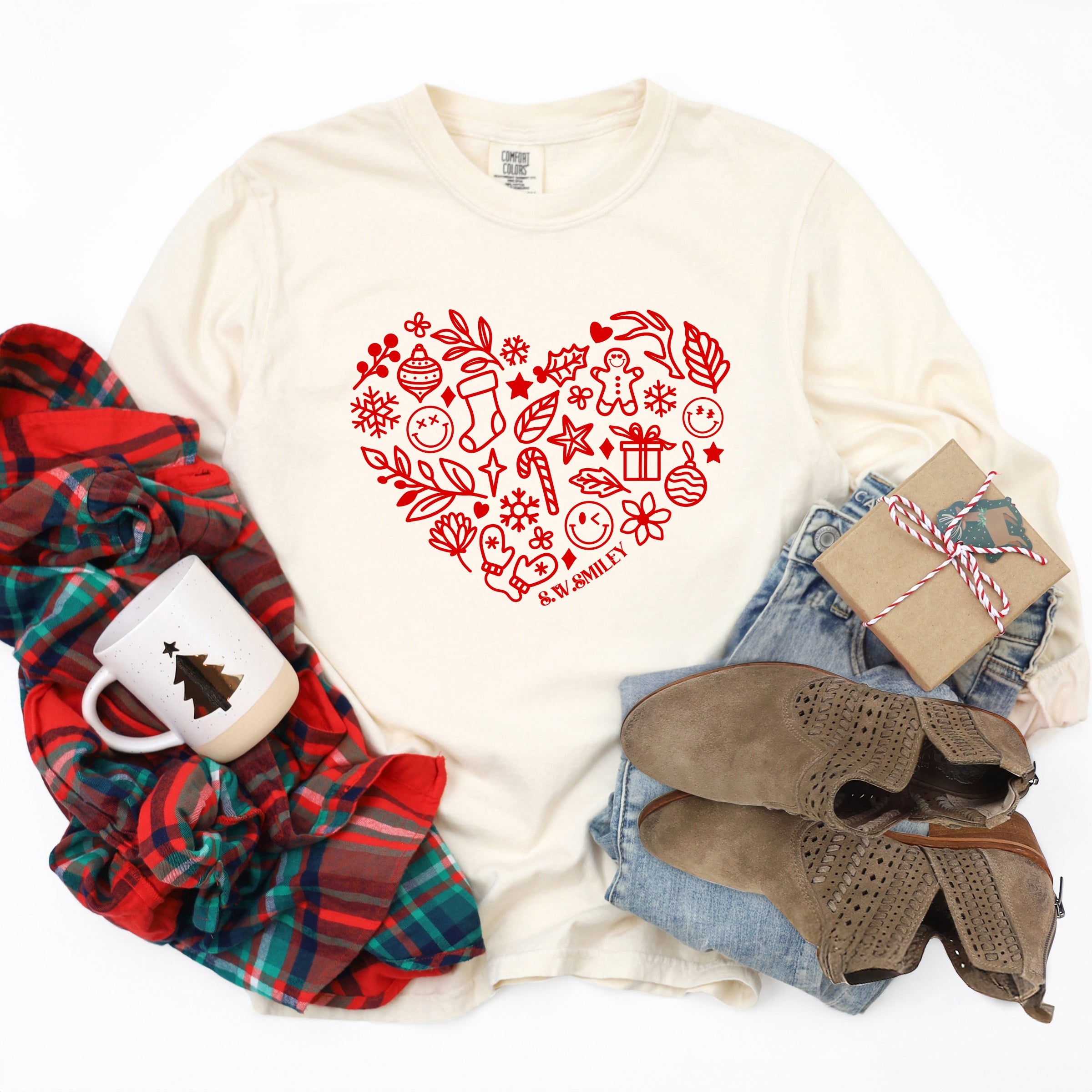 S.W.Smiley Christmas Outline Heart - Women's Garment Dyed Long Sleeve Graphic T-Shirt