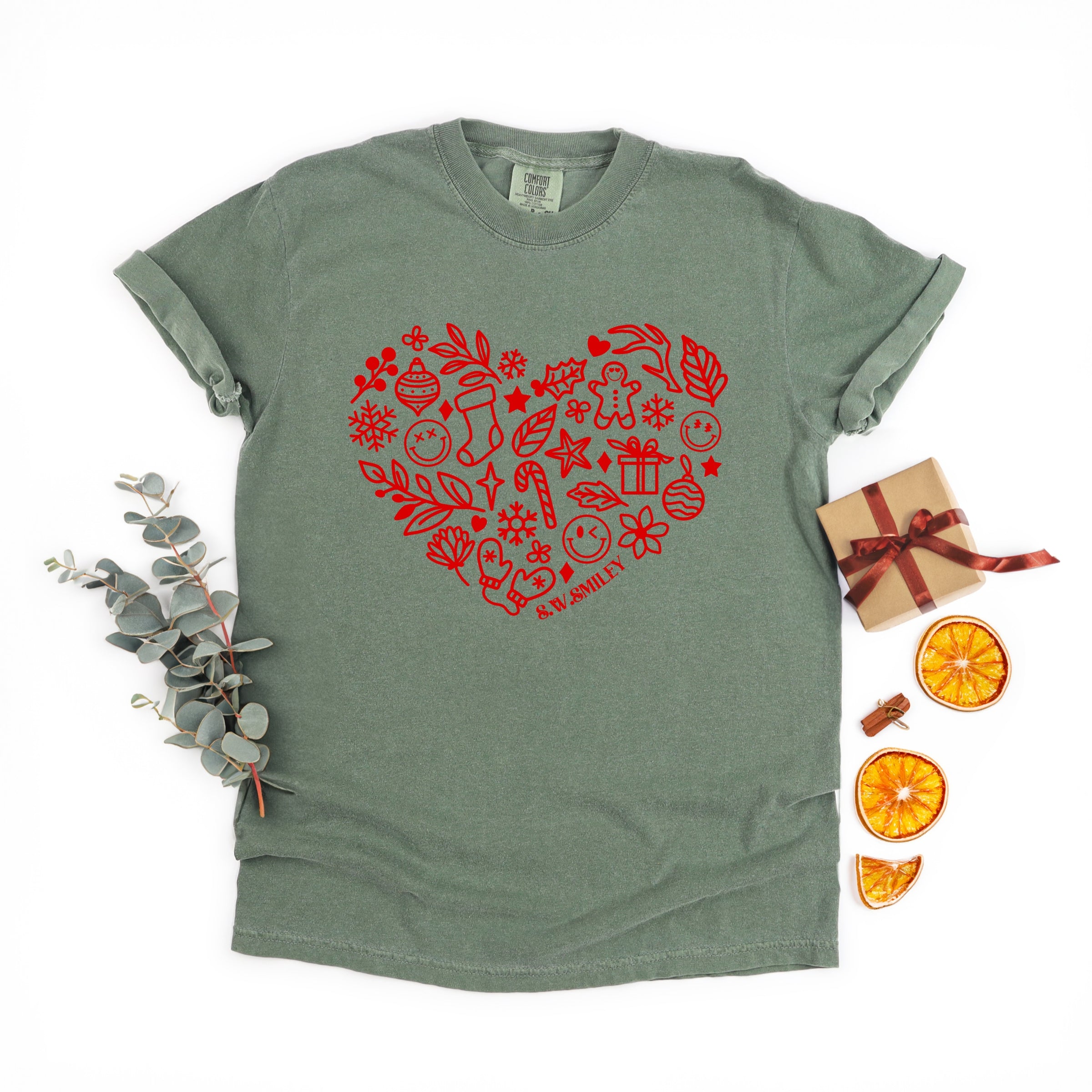 S.W.Smiley Christmas Outline Heart - Women's Garment Dyed Graphic T-Shirt