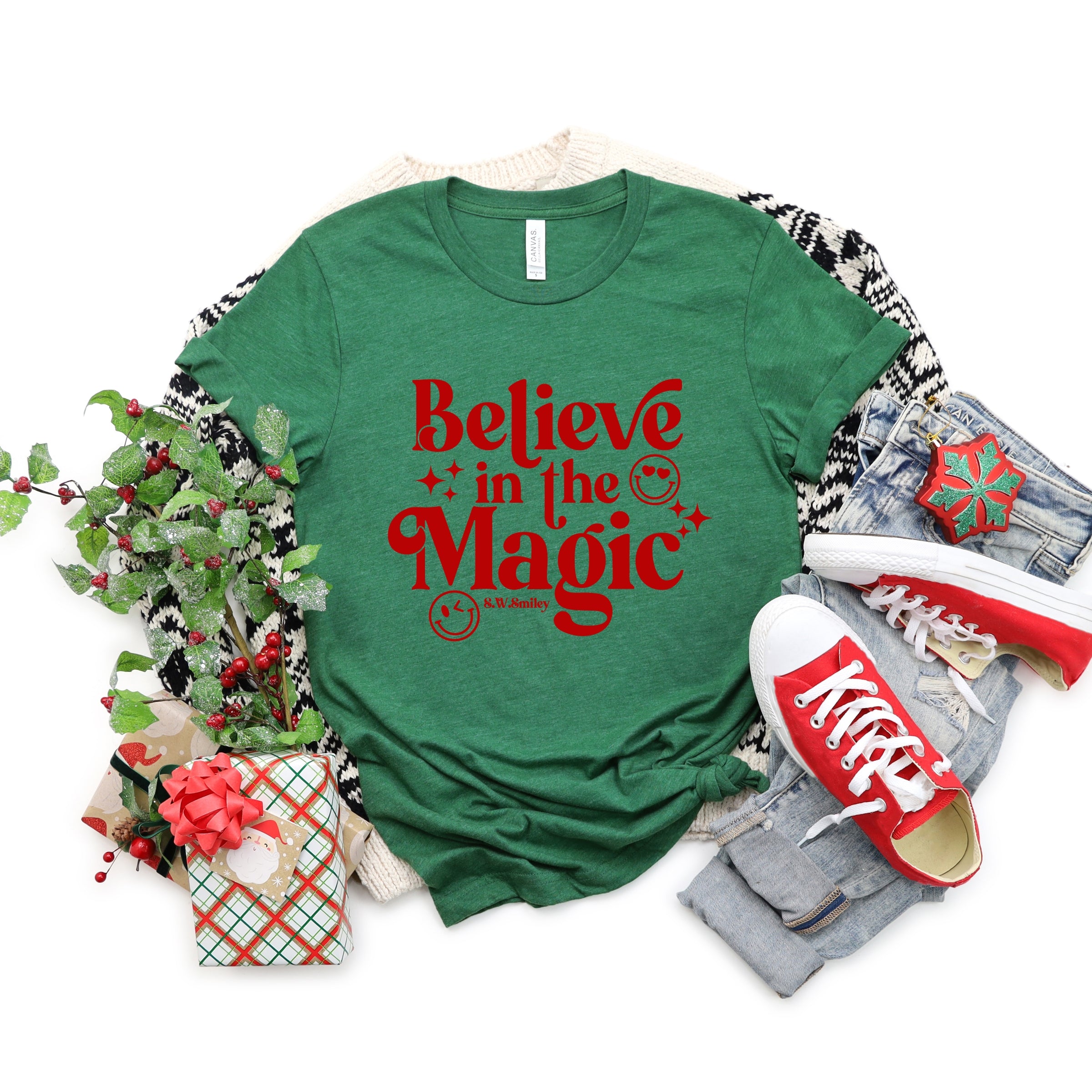 S.W.Smiley Believe in Magic Sparkle - Women's Short Sleeve Graphic T-Shirt