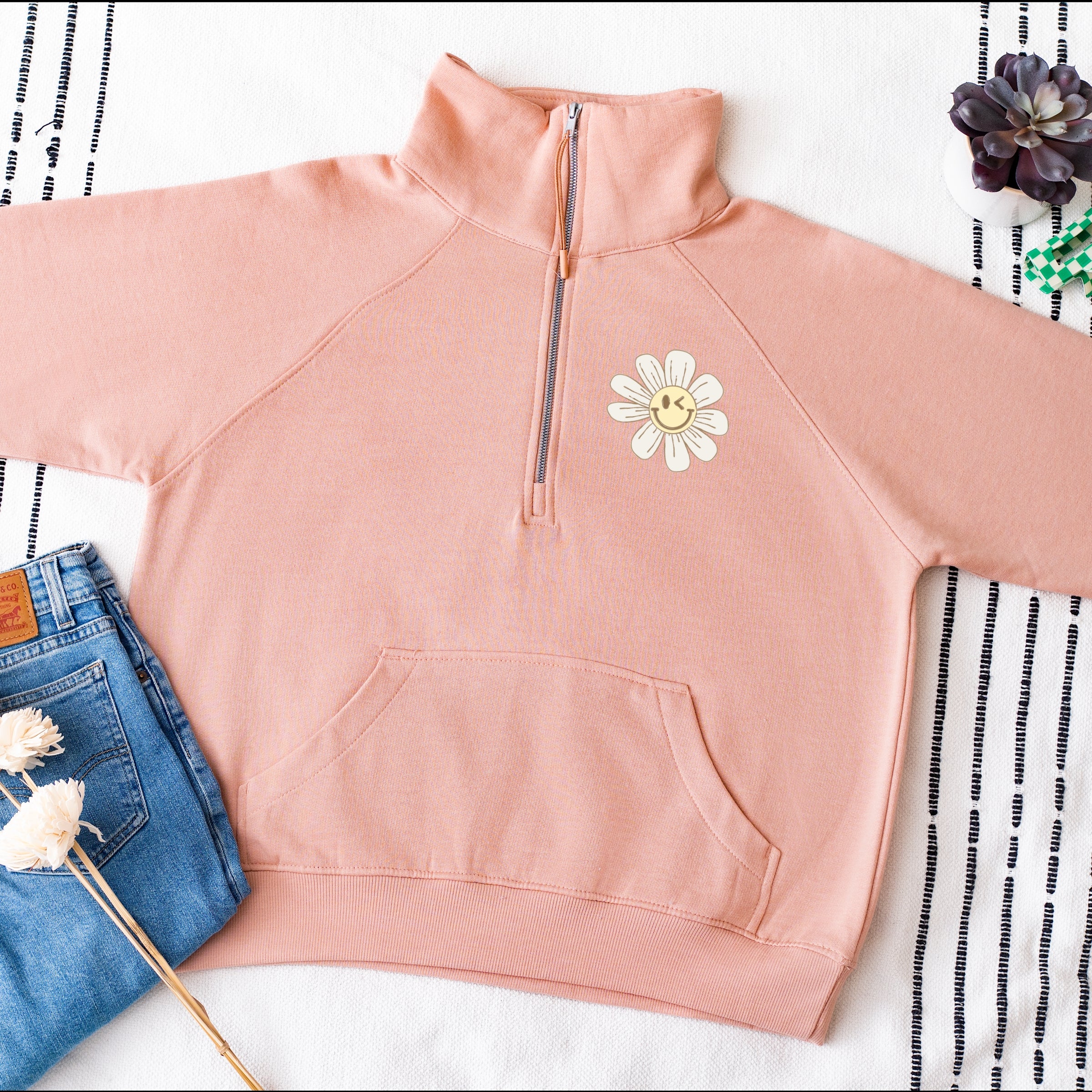 S.W.Smiley Blooming Daisies - Women's Quarter Zip Fleece Graphic Sweatshirt