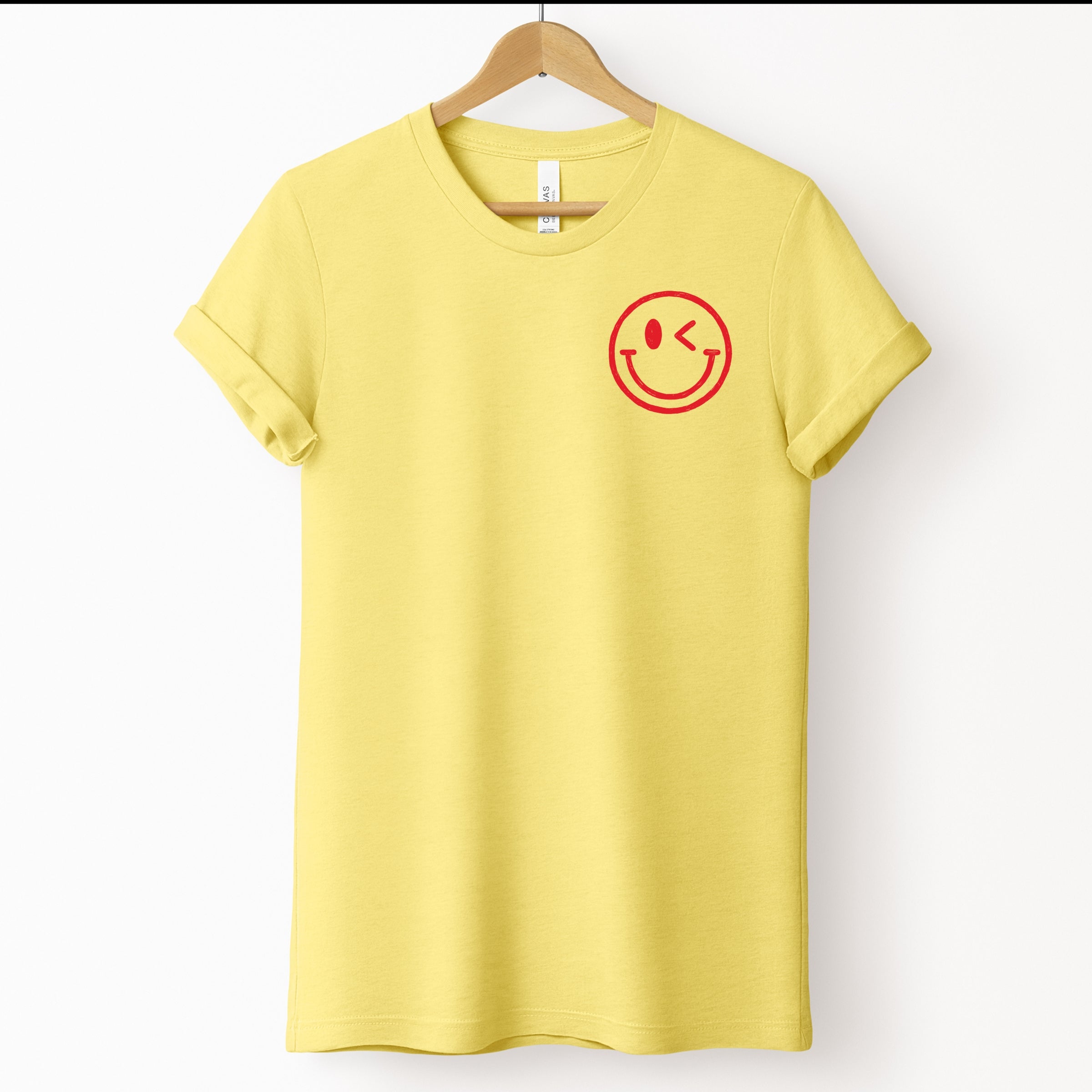 S.W.Smiley Fishing Club Anchor - Women's Short Sleeve Graphic T-Shirt