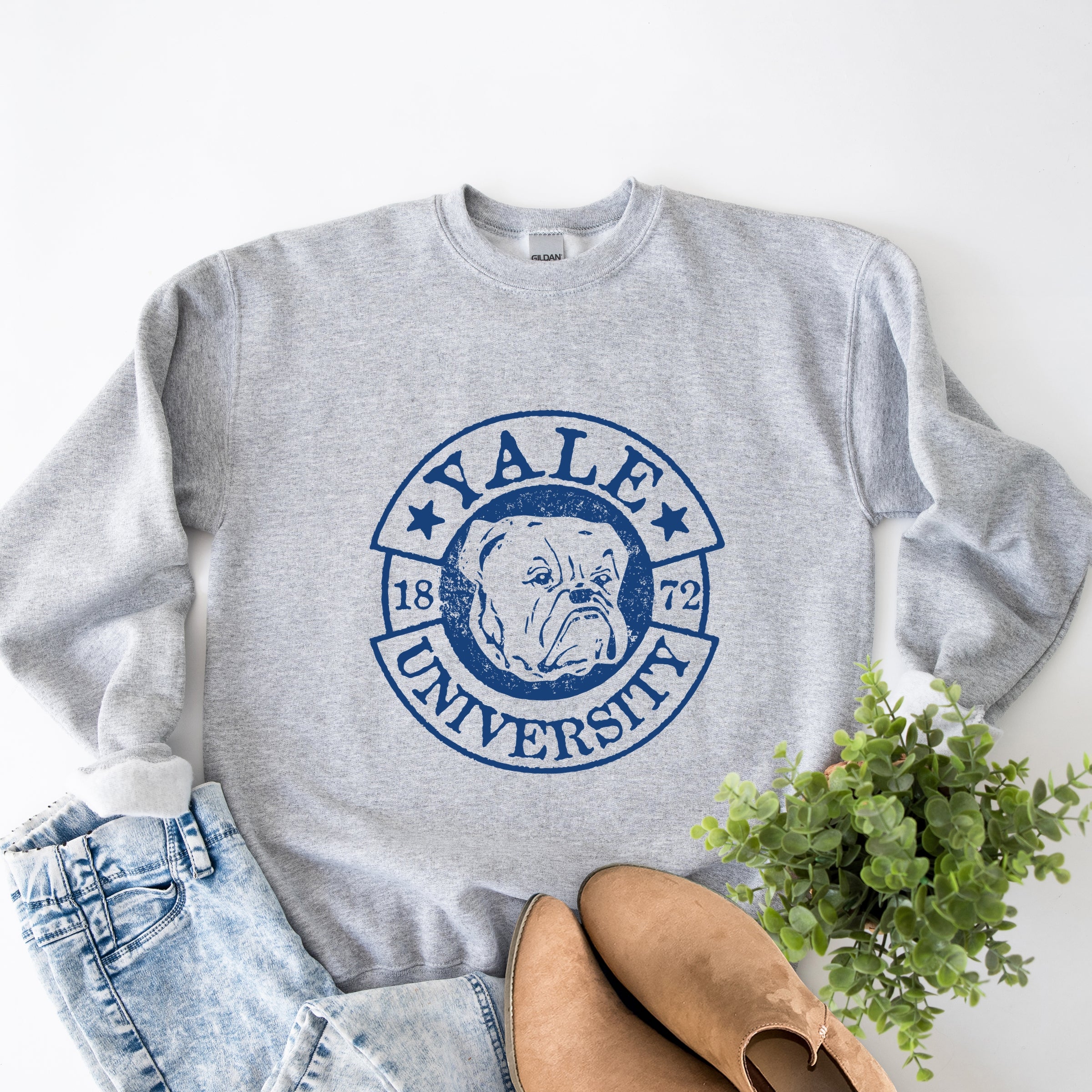 Yale University Bulldog Circle - Women's Graphic Sweatshirt