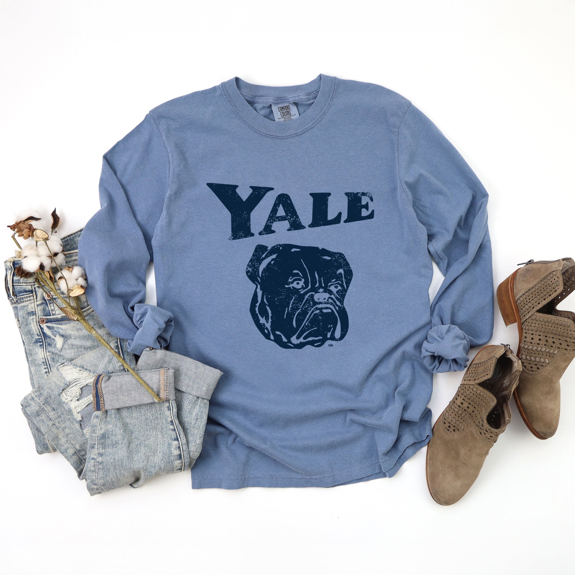 Yale Bulldog Distressed - Women's Garment Dyed Long Sleeve Graphic T-Shirt