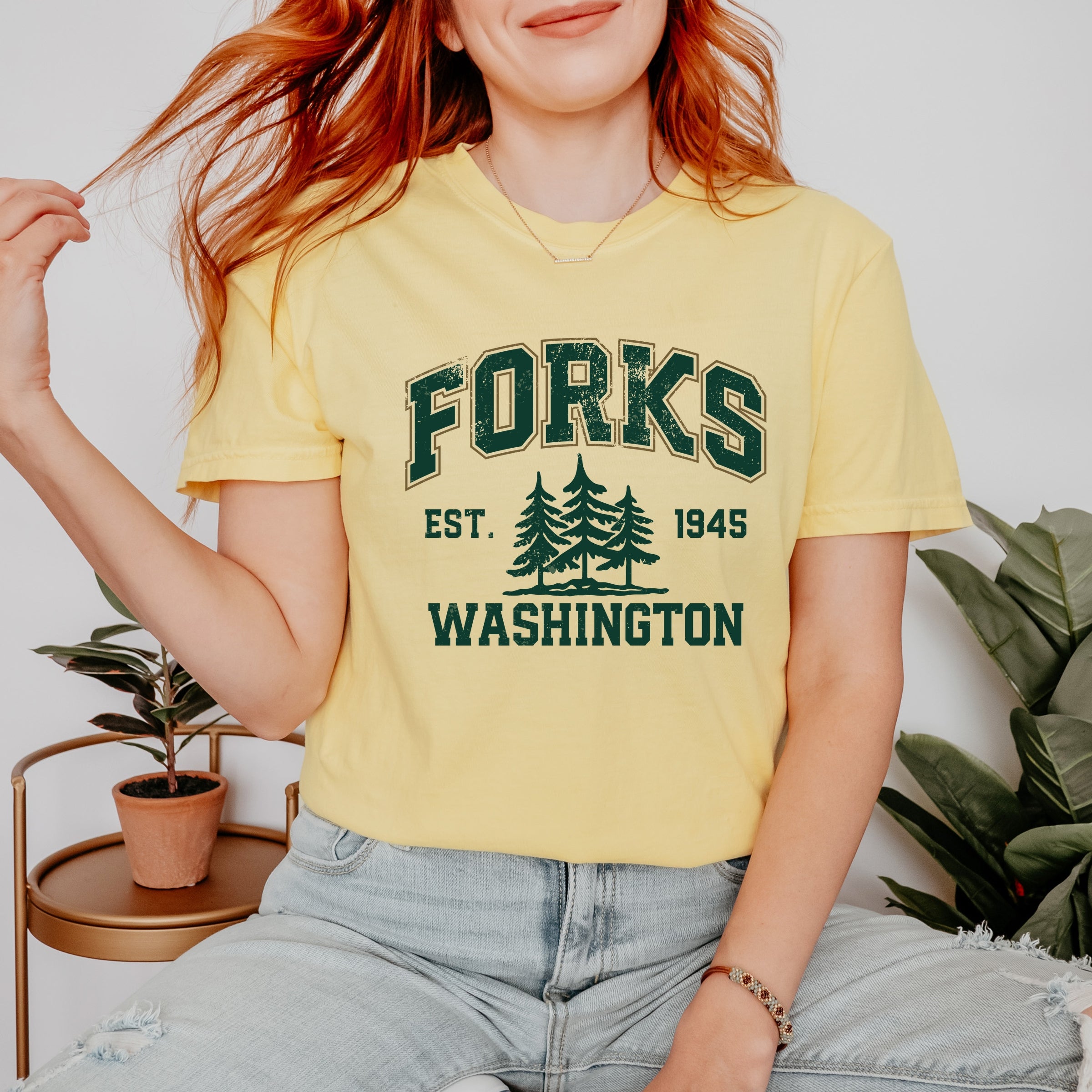 Forks Washington Distressed - Women's Garment Dyed Graphic T-Shirt