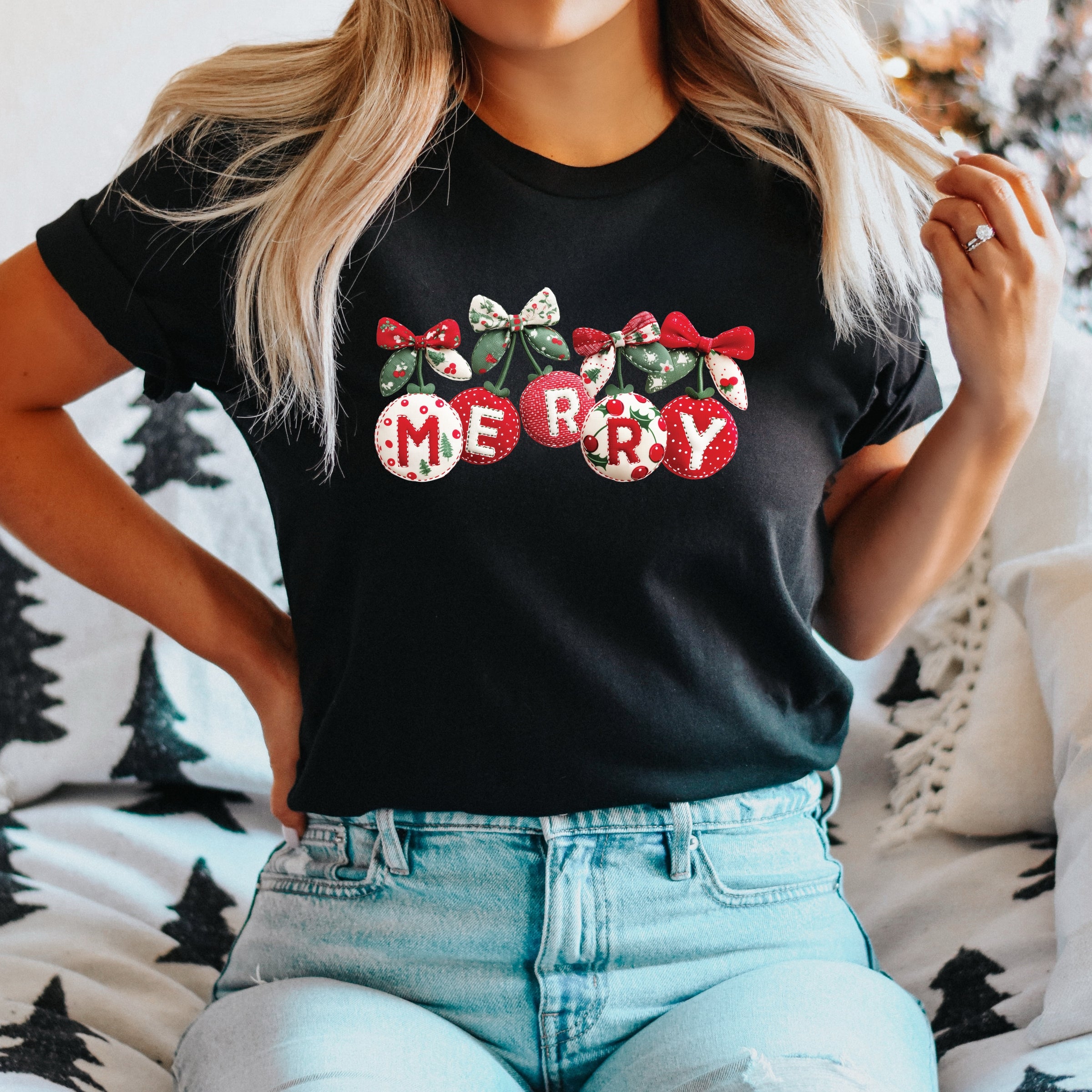 Merry Ornaments Quilted Print - Women's Short Sleeve Graphic T-Shirt